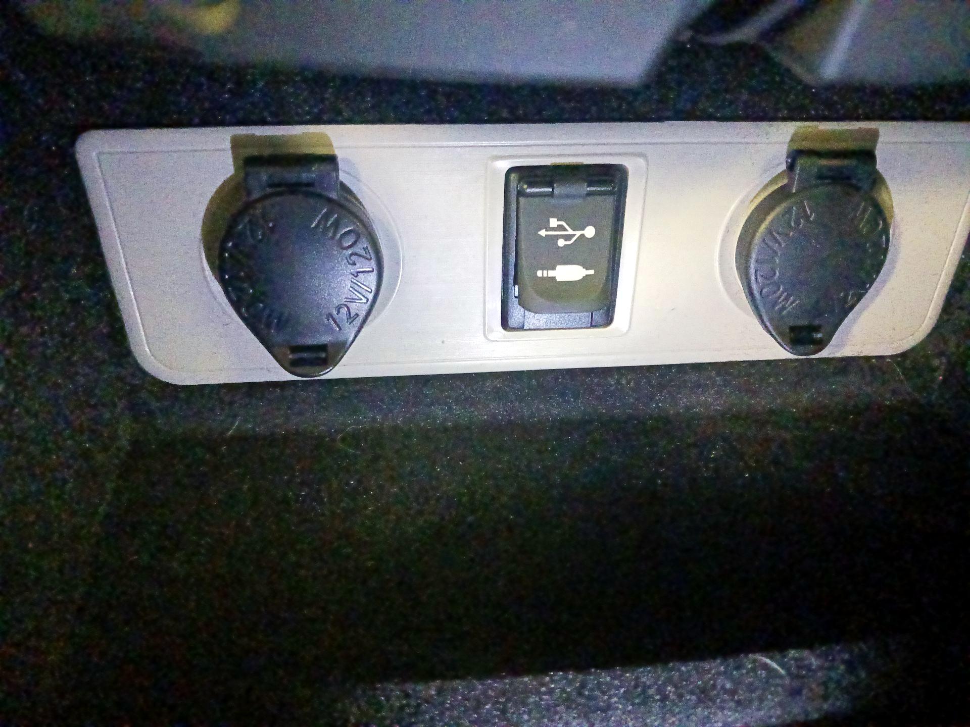 Thumbnail: 2014 Toyota Avalon - 19