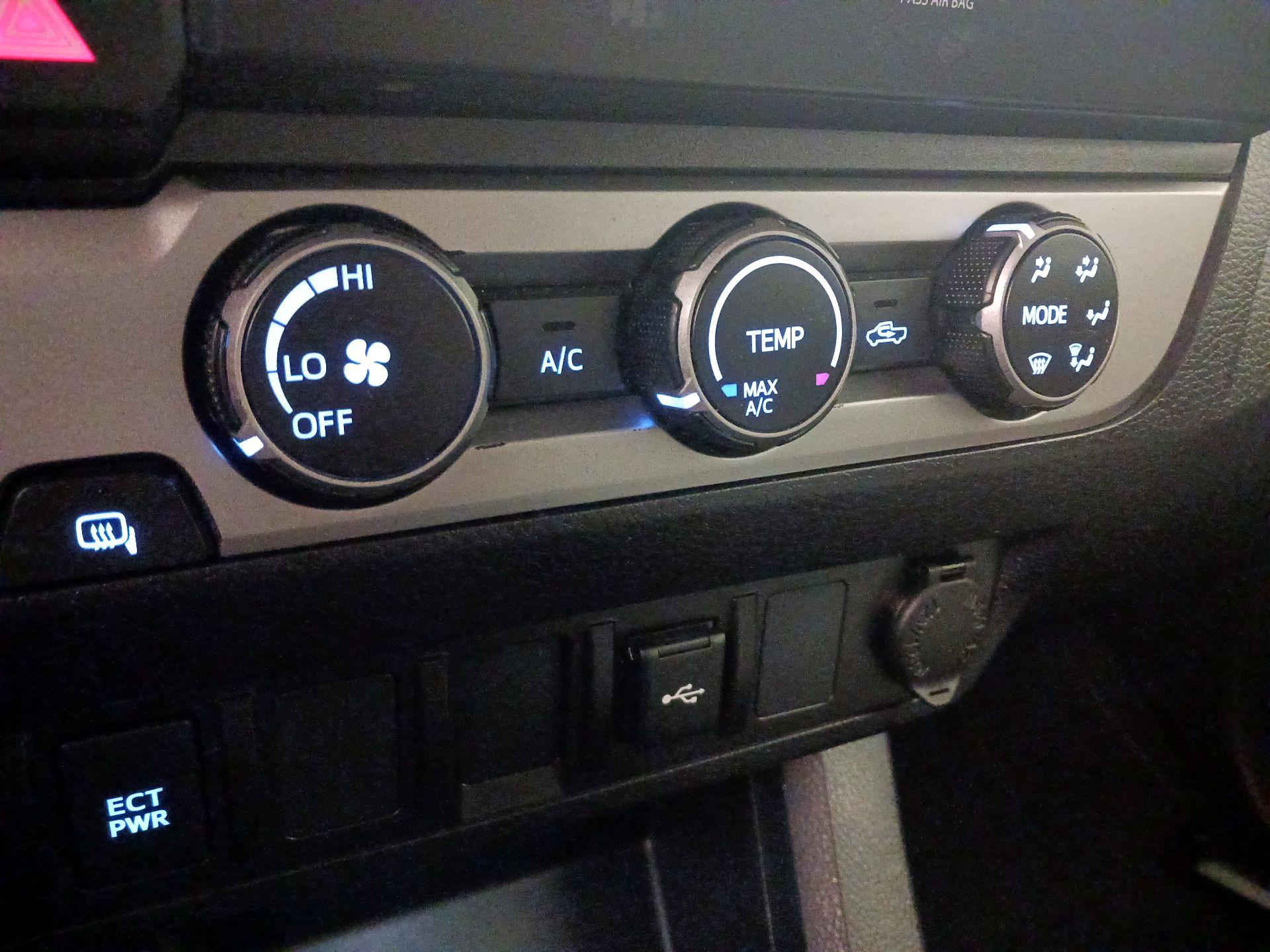 Thumbnail: 2022 Toyota Tacoma - 16