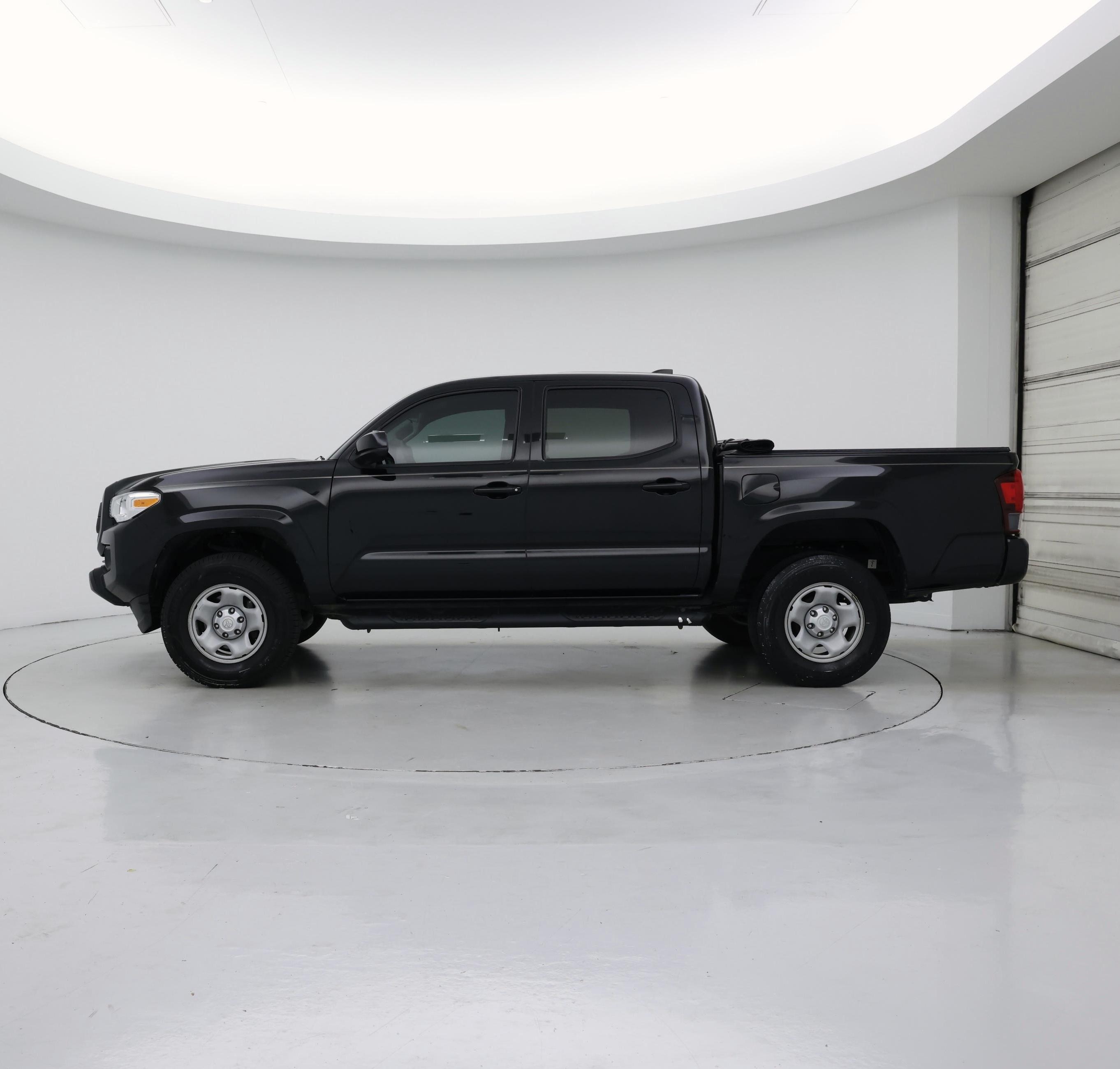 Thumbnail: 2022 Toyota Tacoma - 3