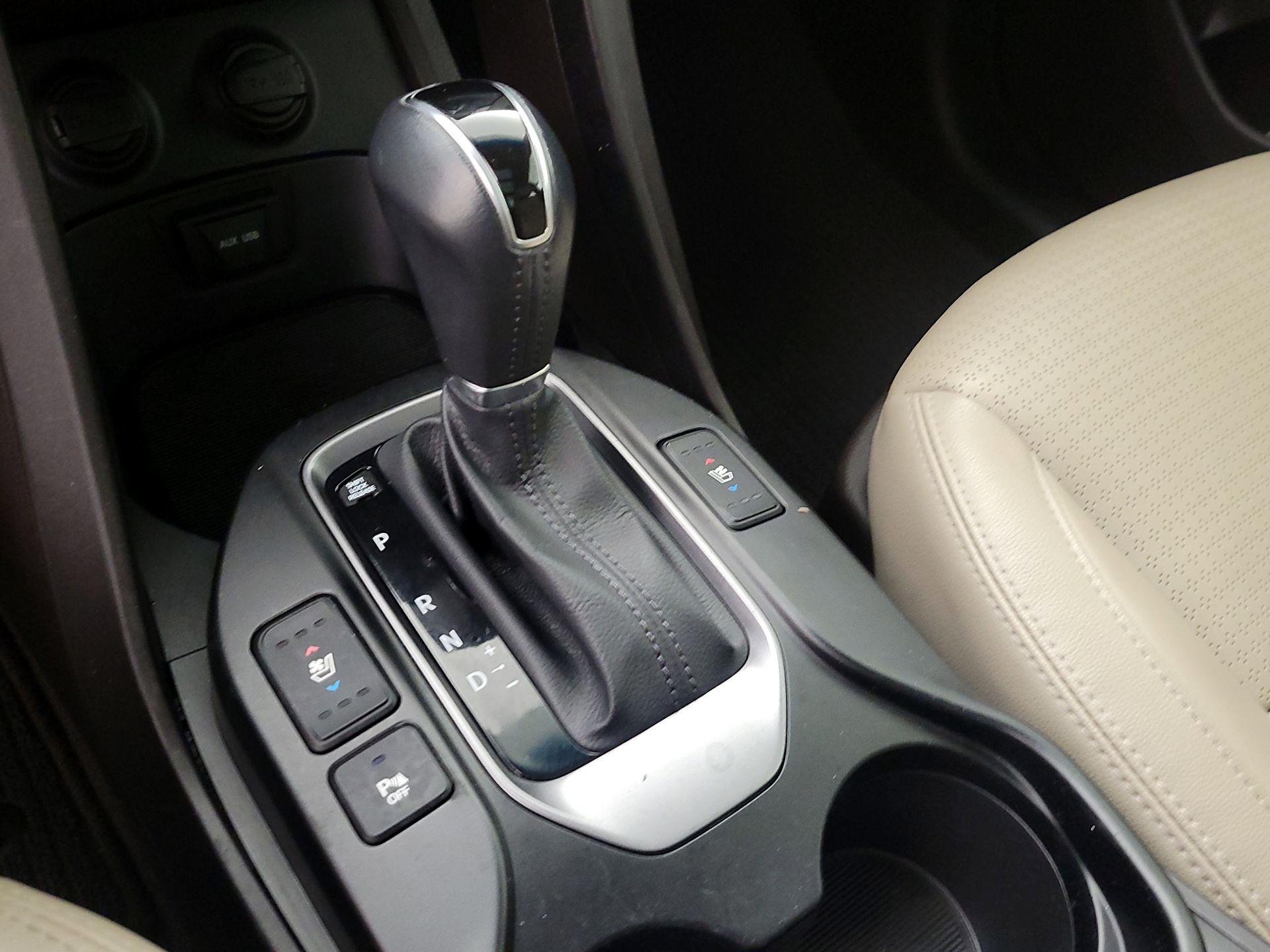 Thumbnail: 2014 Hyundai Santa Fe - 18