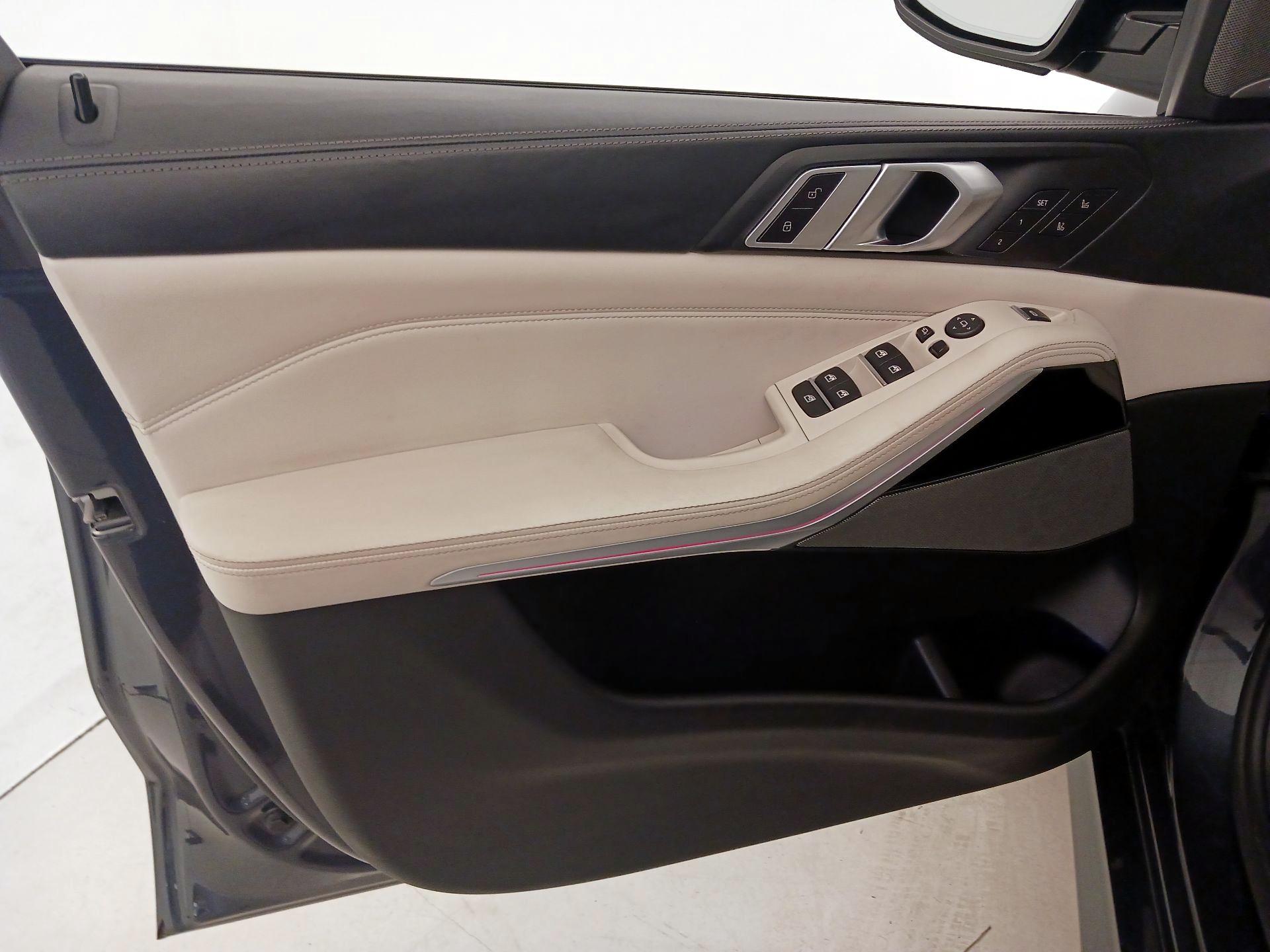 Thumbnail: 2021 BMW X5 - 12