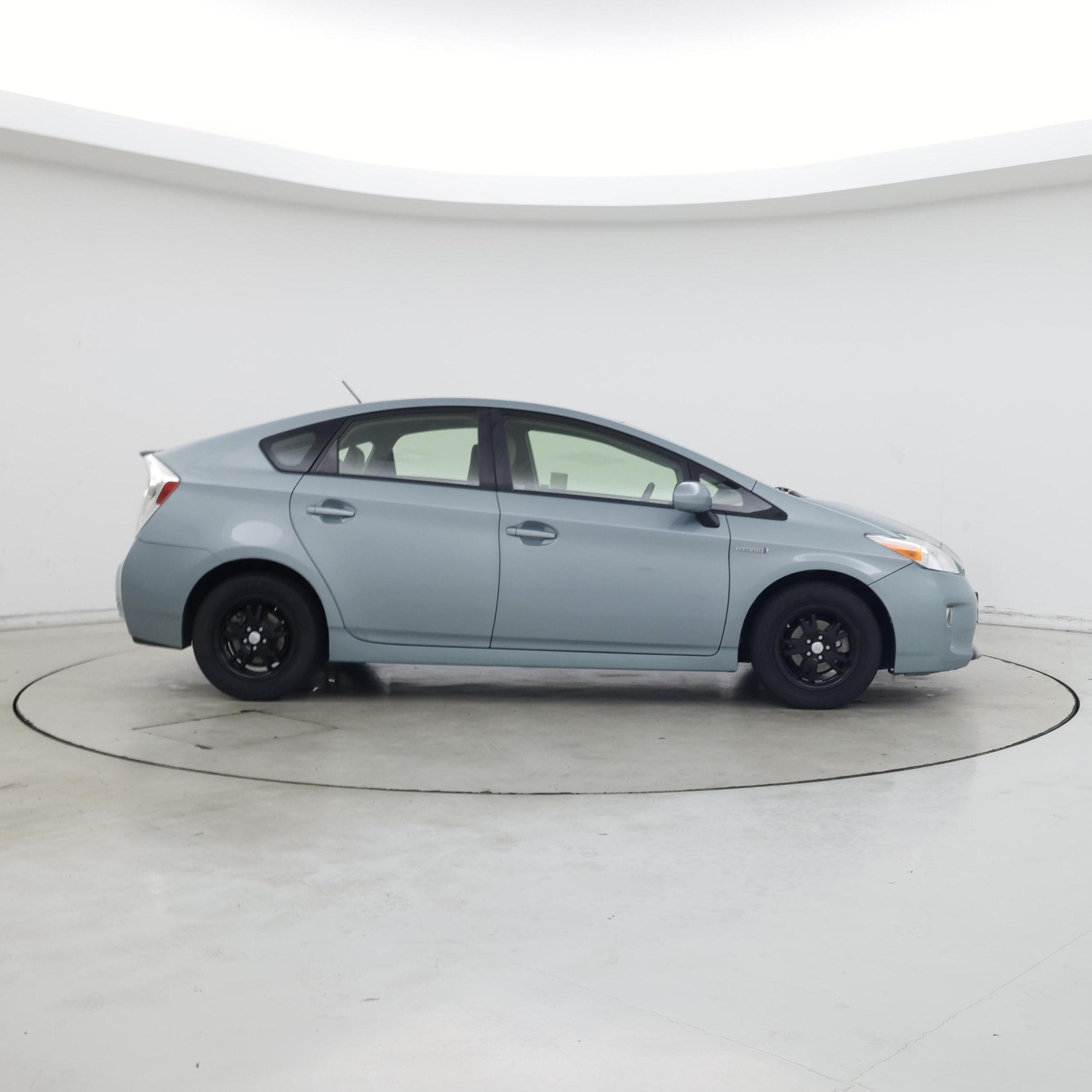 Thumbnail: 2015 Toyota Prius - 7