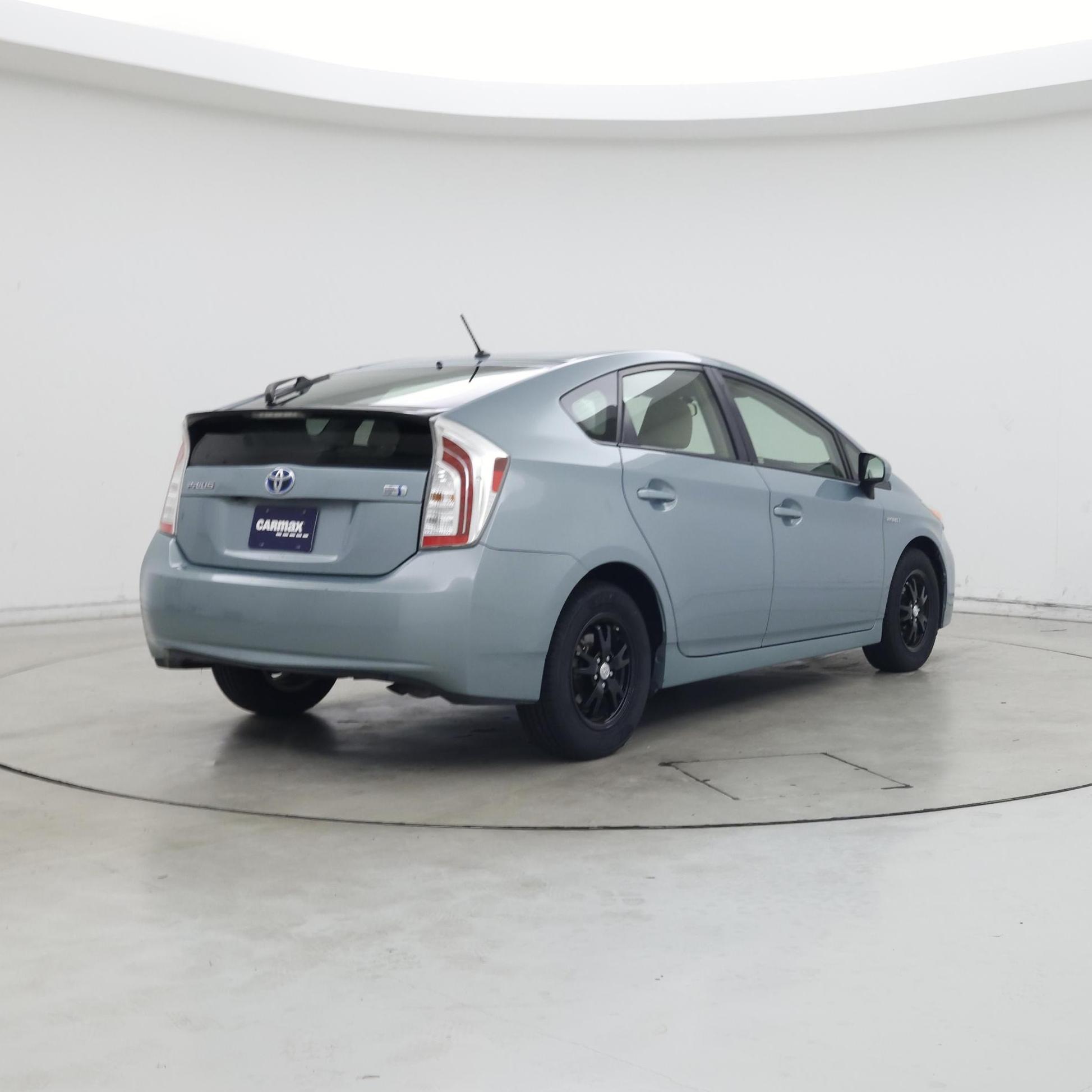 Thumbnail: 2015 Toyota Prius - 8