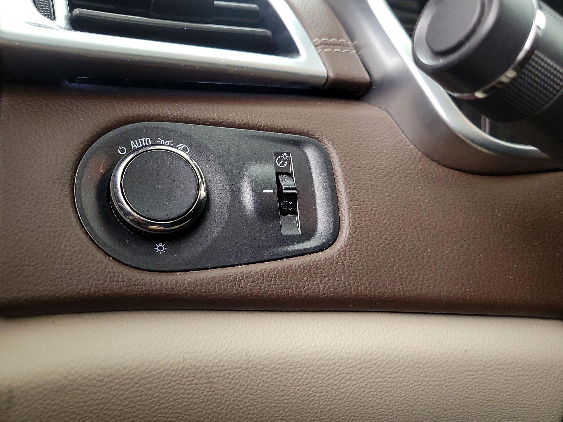 Thumbnail: 2016 Cadillac SRX - 13