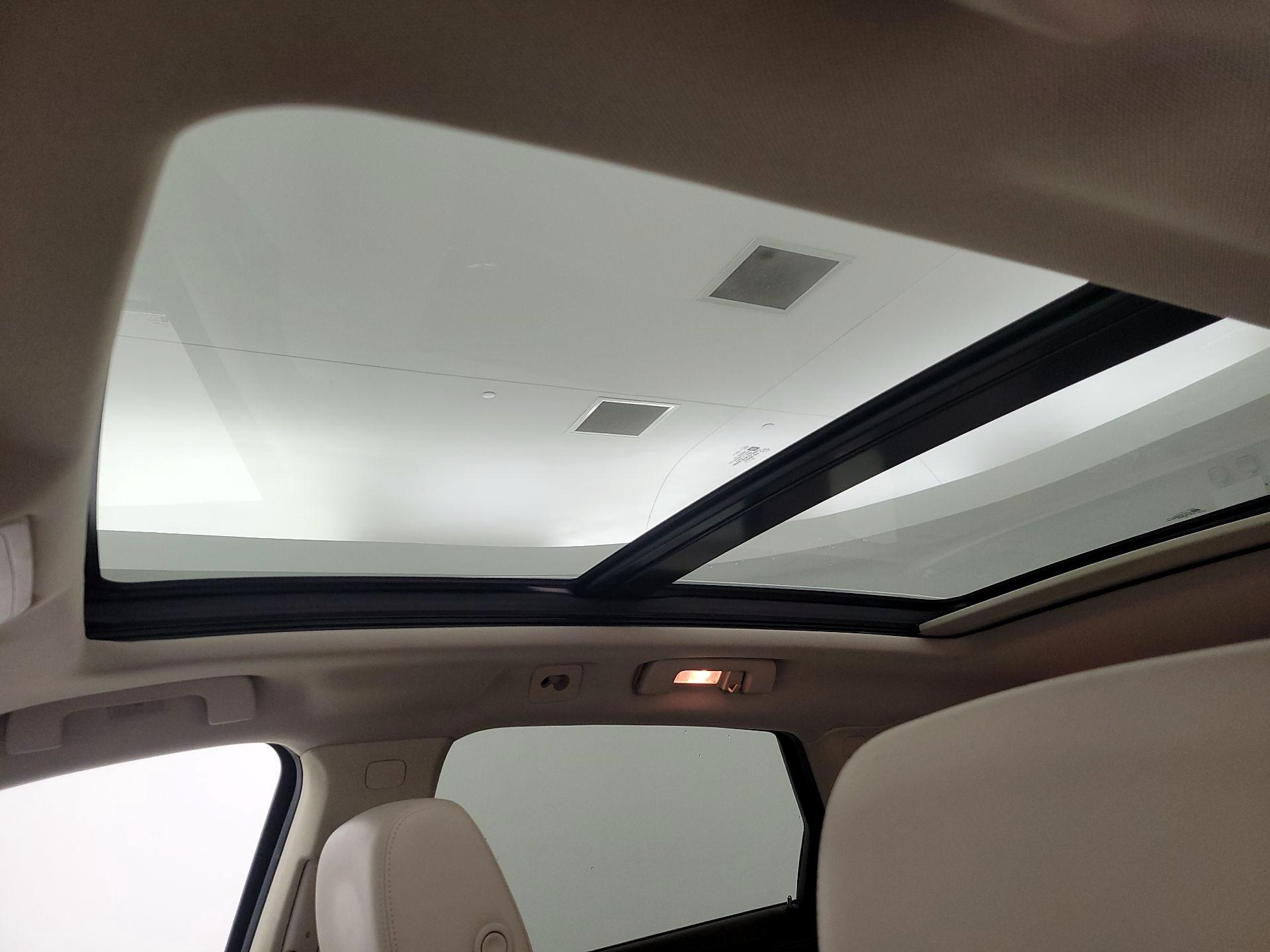 Thumbnail: 2016 Cadillac SRX - 20