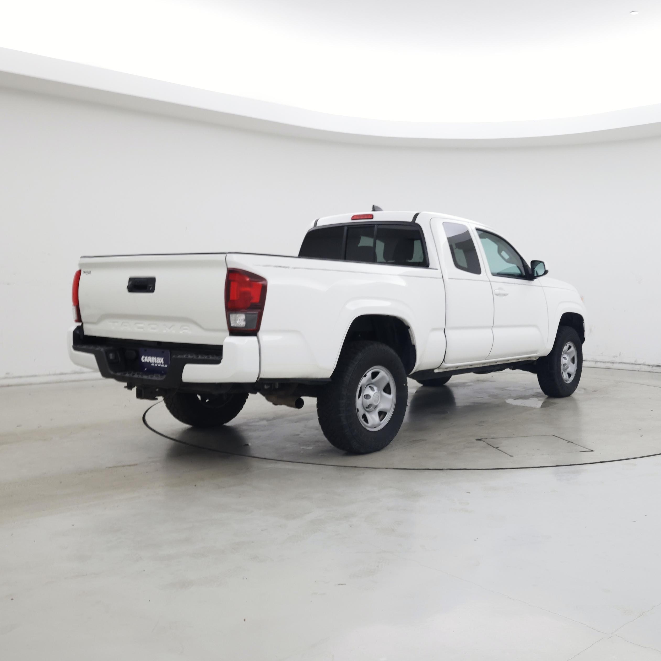 Thumbnail: 2022 Toyota Tacoma - 8