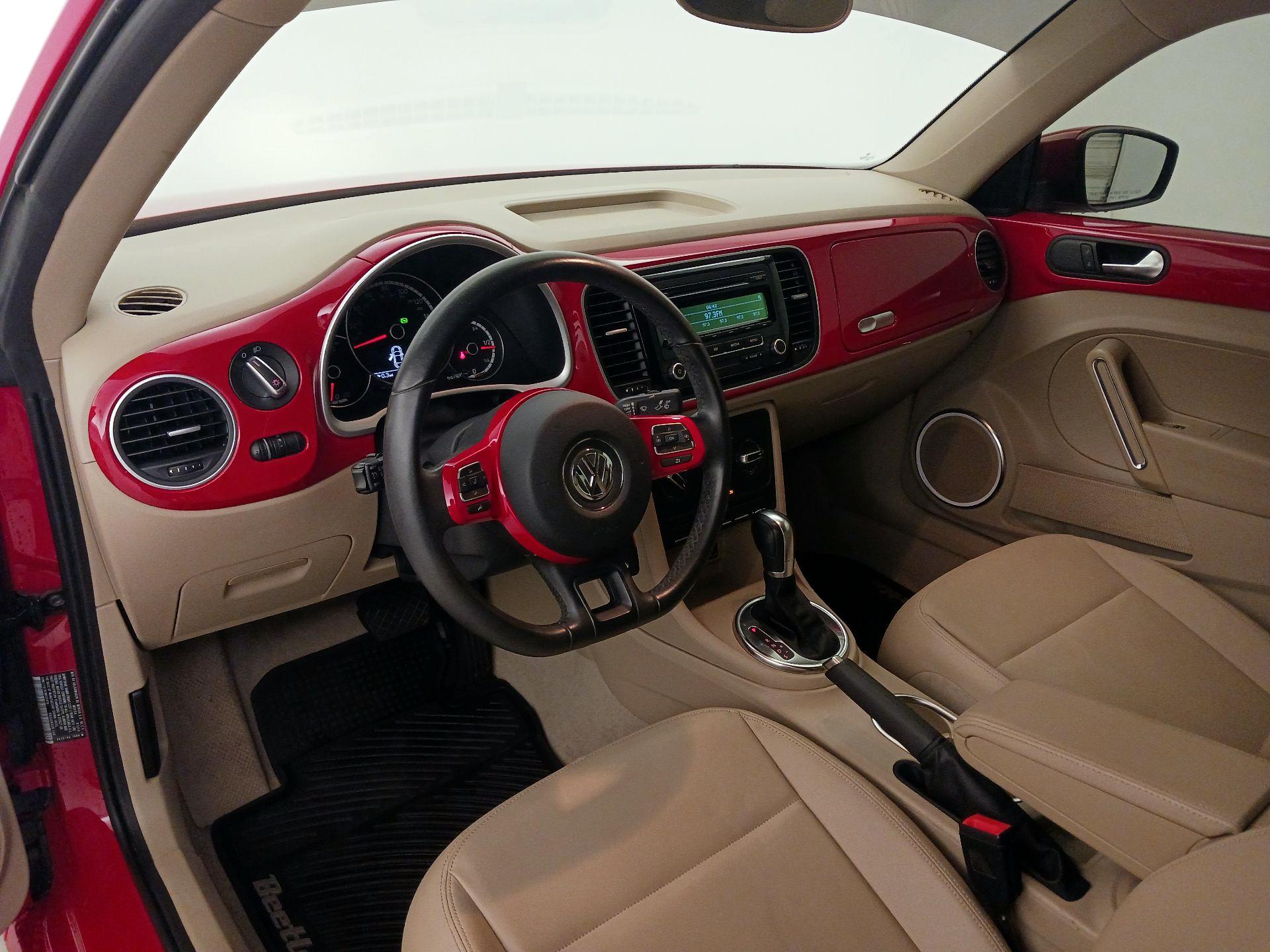 Thumbnail: 2014 Volkswagen Beetle - 9