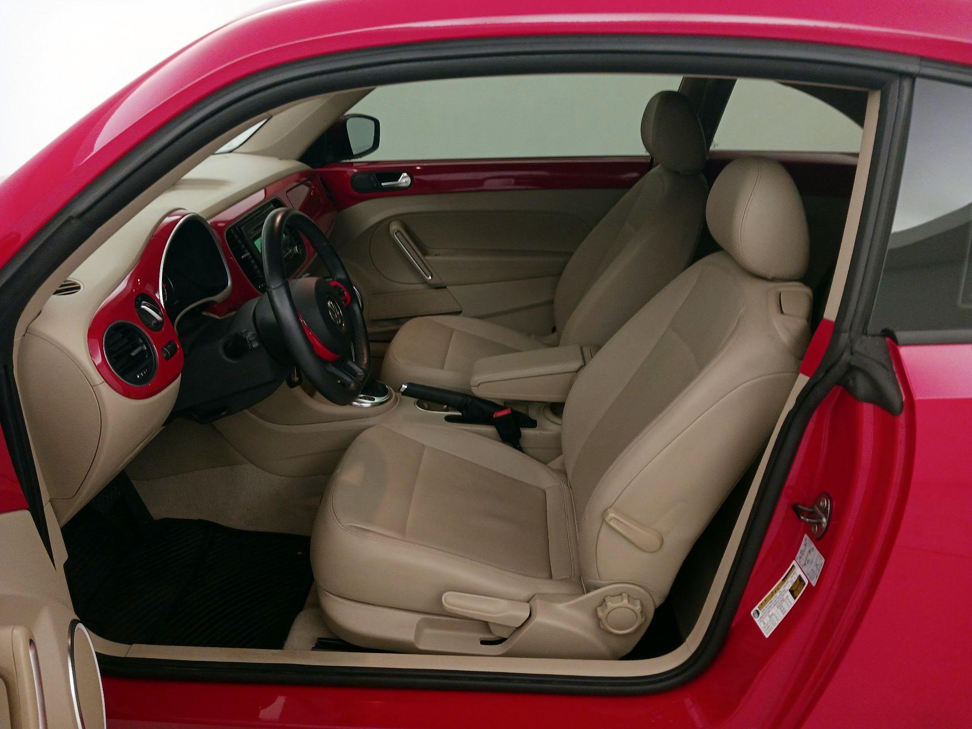 Thumbnail: 2014 Volkswagen Beetle - 11
