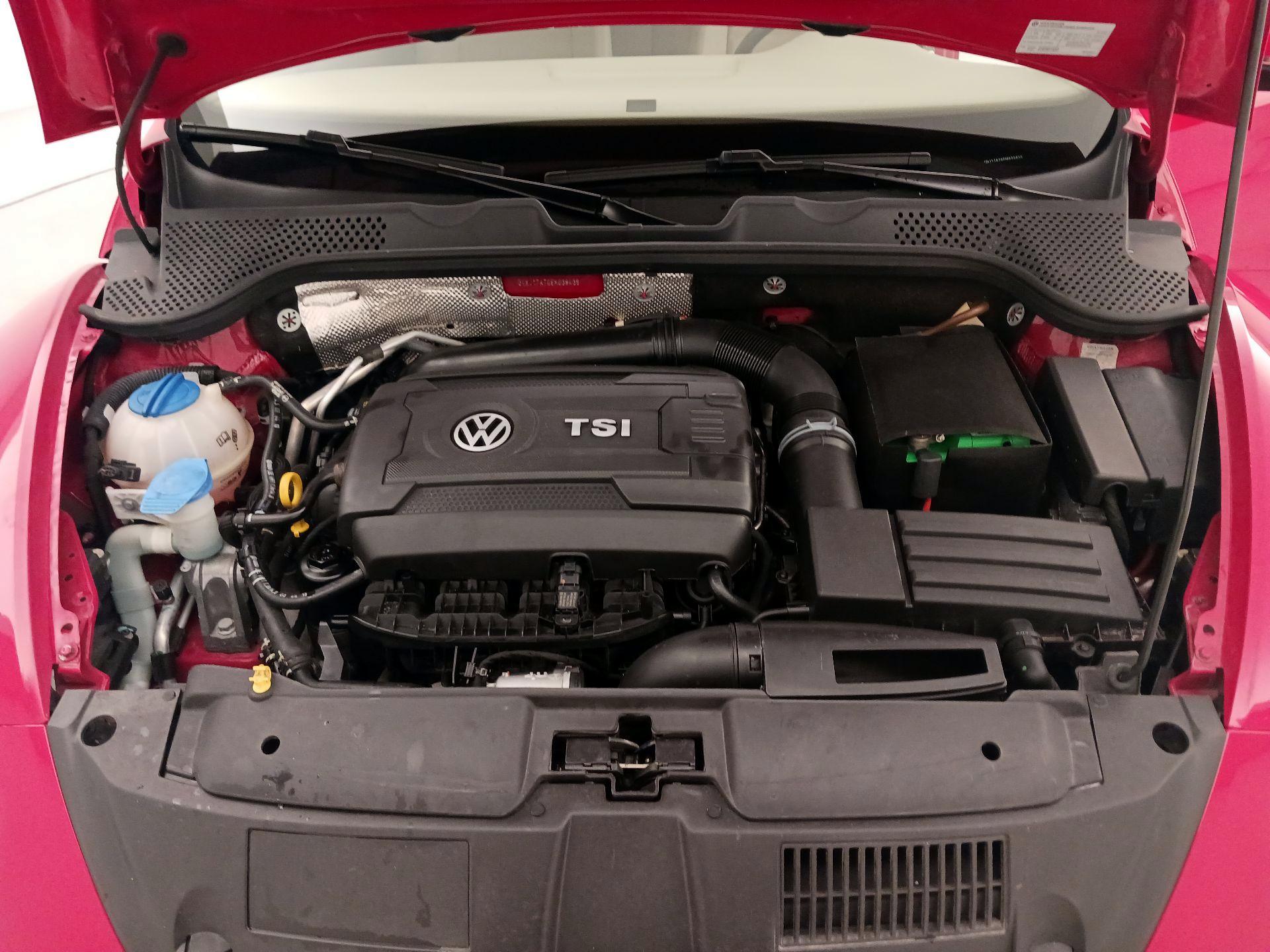 Thumbnail: 2014 Volkswagen Beetle - 20