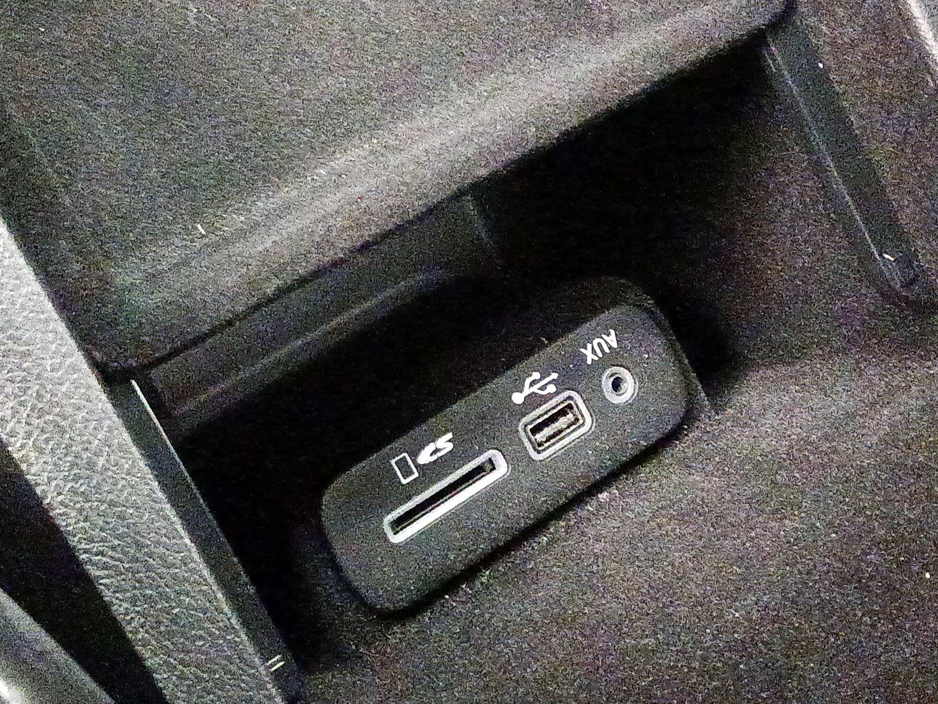 Thumbnail: 2016 Dodge Charger - 18