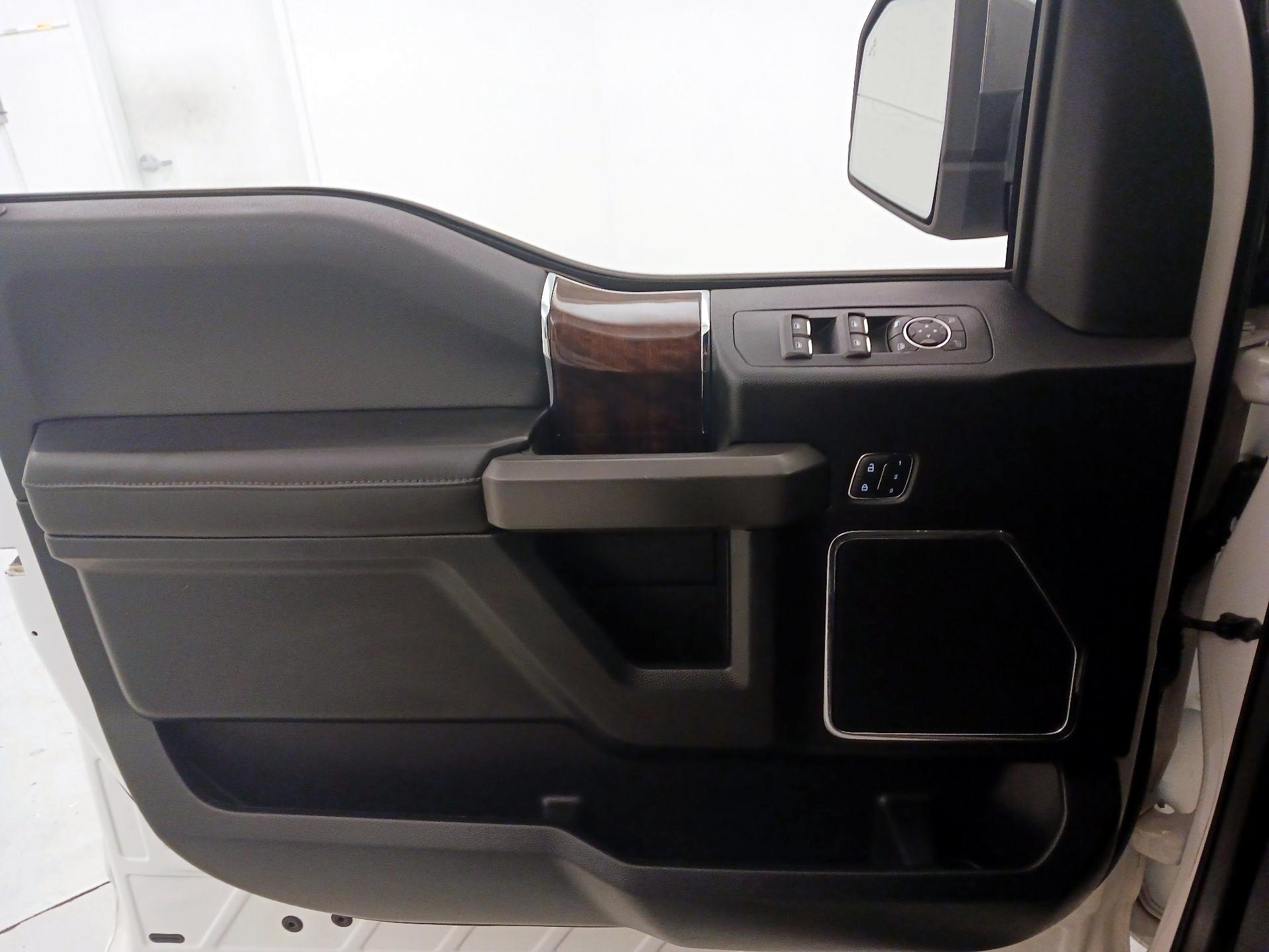 Thumbnail: 2017 Ford F-150 - 12