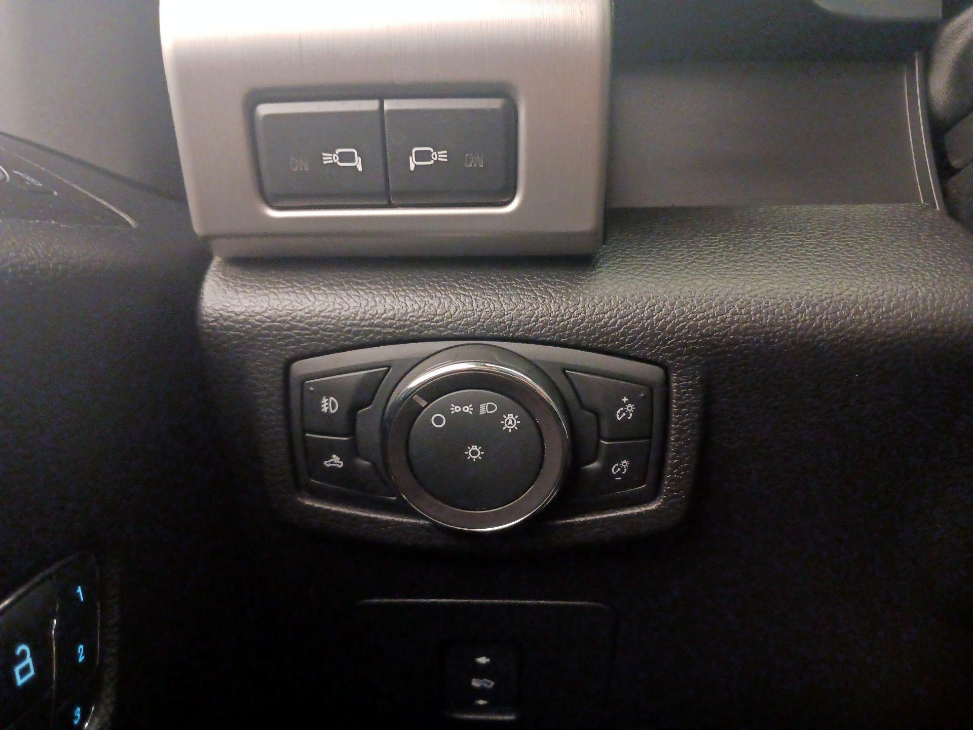 Thumbnail: 2017 Ford F-150 - 13