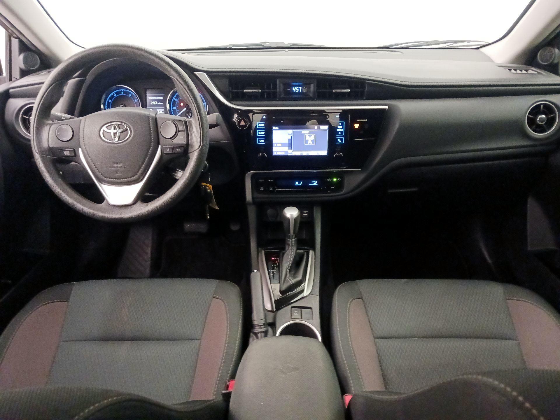 Thumbnail: 2017 Toyota Corolla - 9