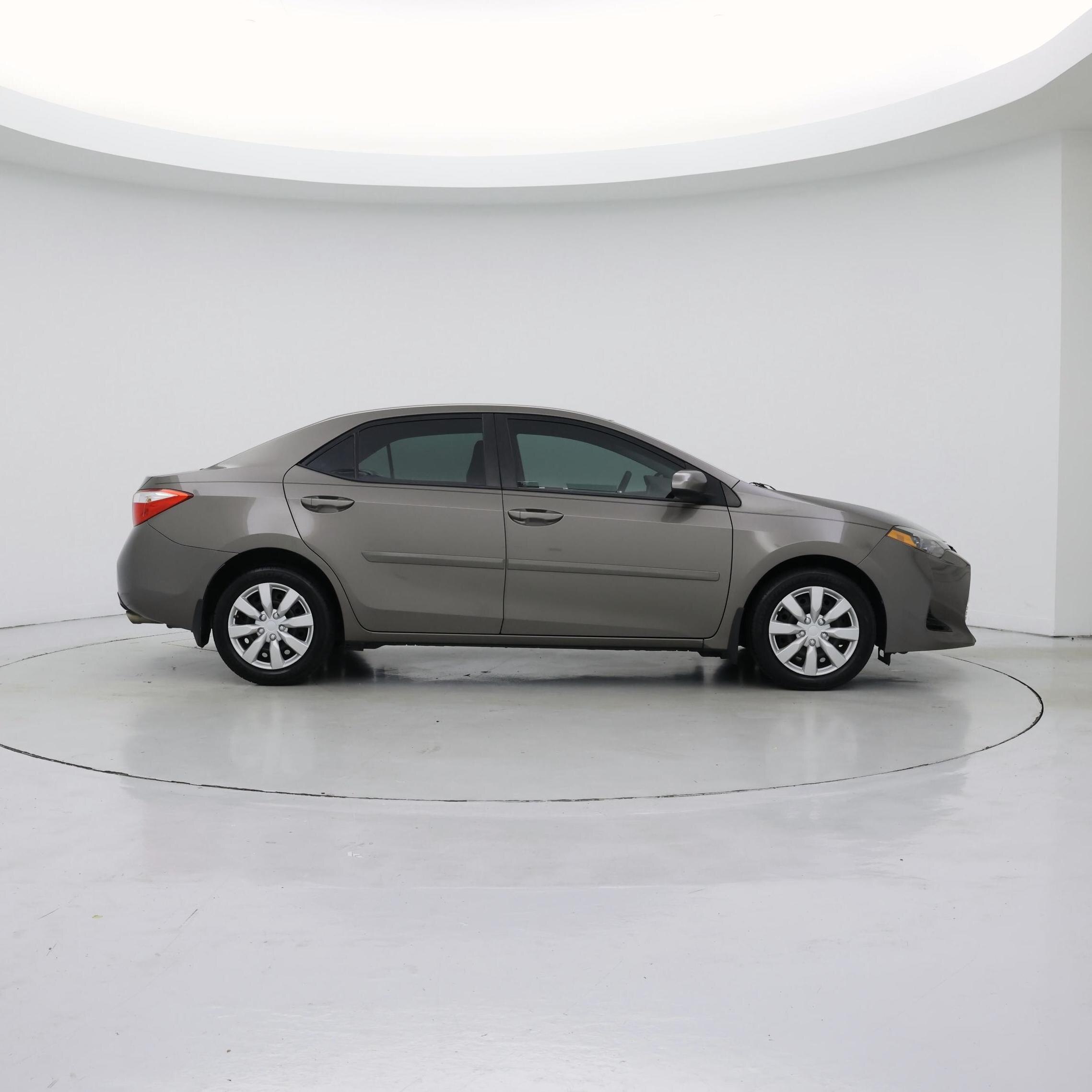 Thumbnail: 2017 Toyota Corolla - 7