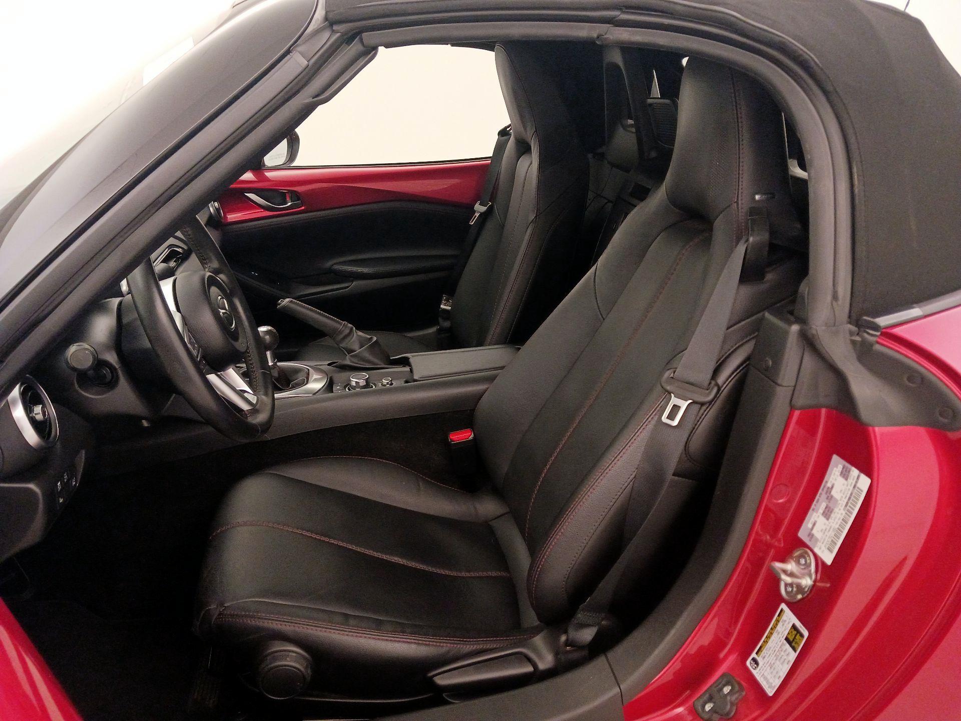 Thumbnail: 2016 Mazda MX-5 Miata - 11