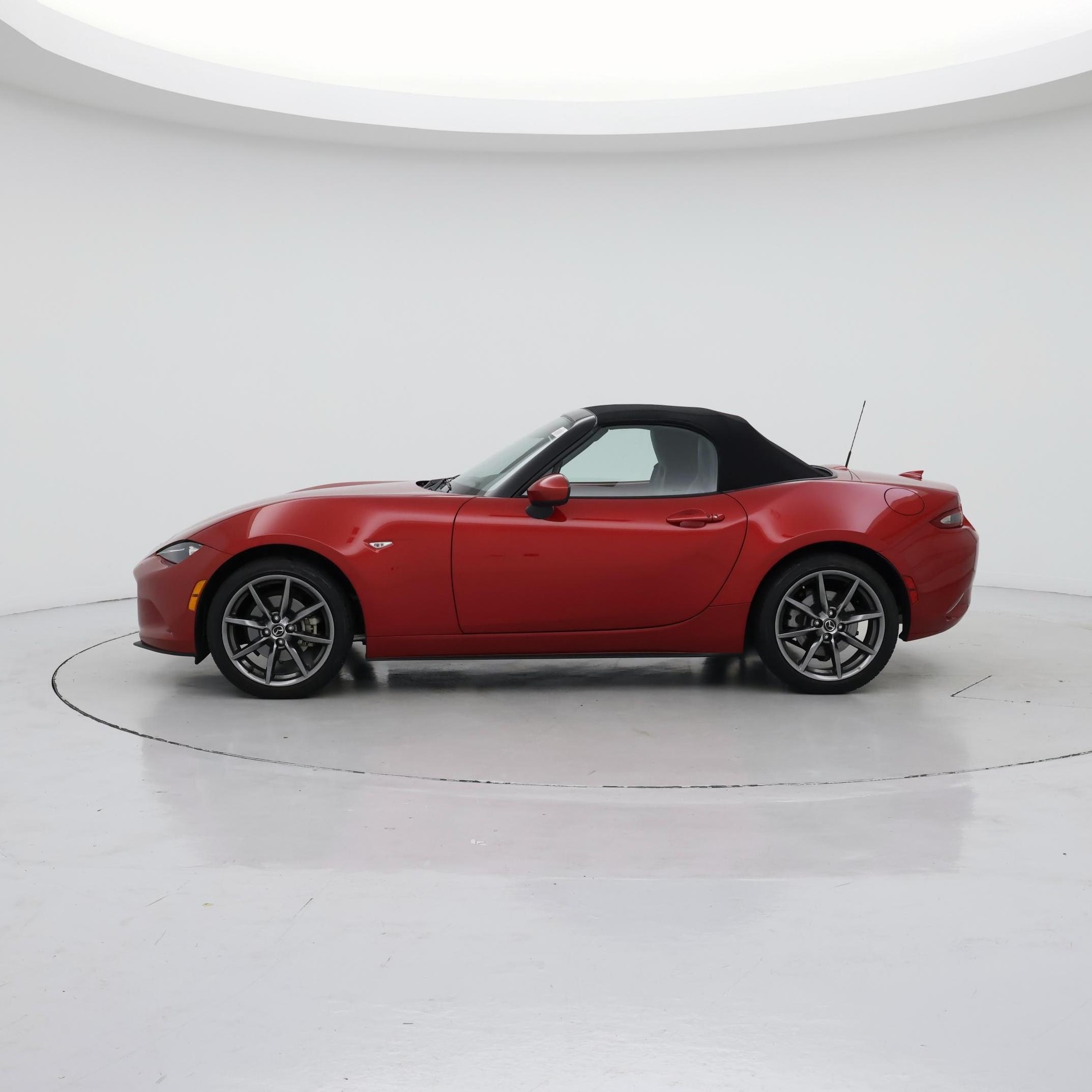 Thumbnail: 2016 Mazda MX-5 Miata - 3