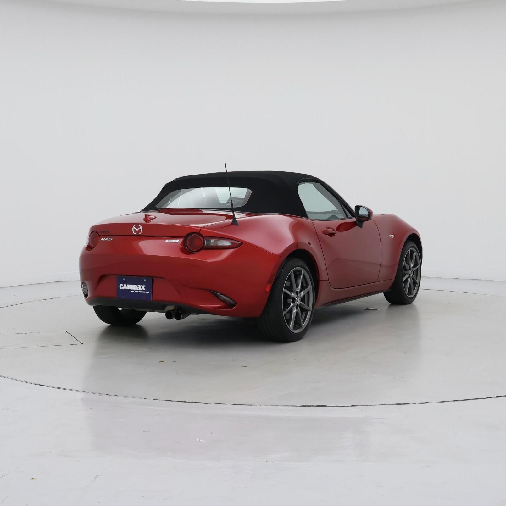 Thumbnail: 2016 Mazda MX-5 Miata - 8