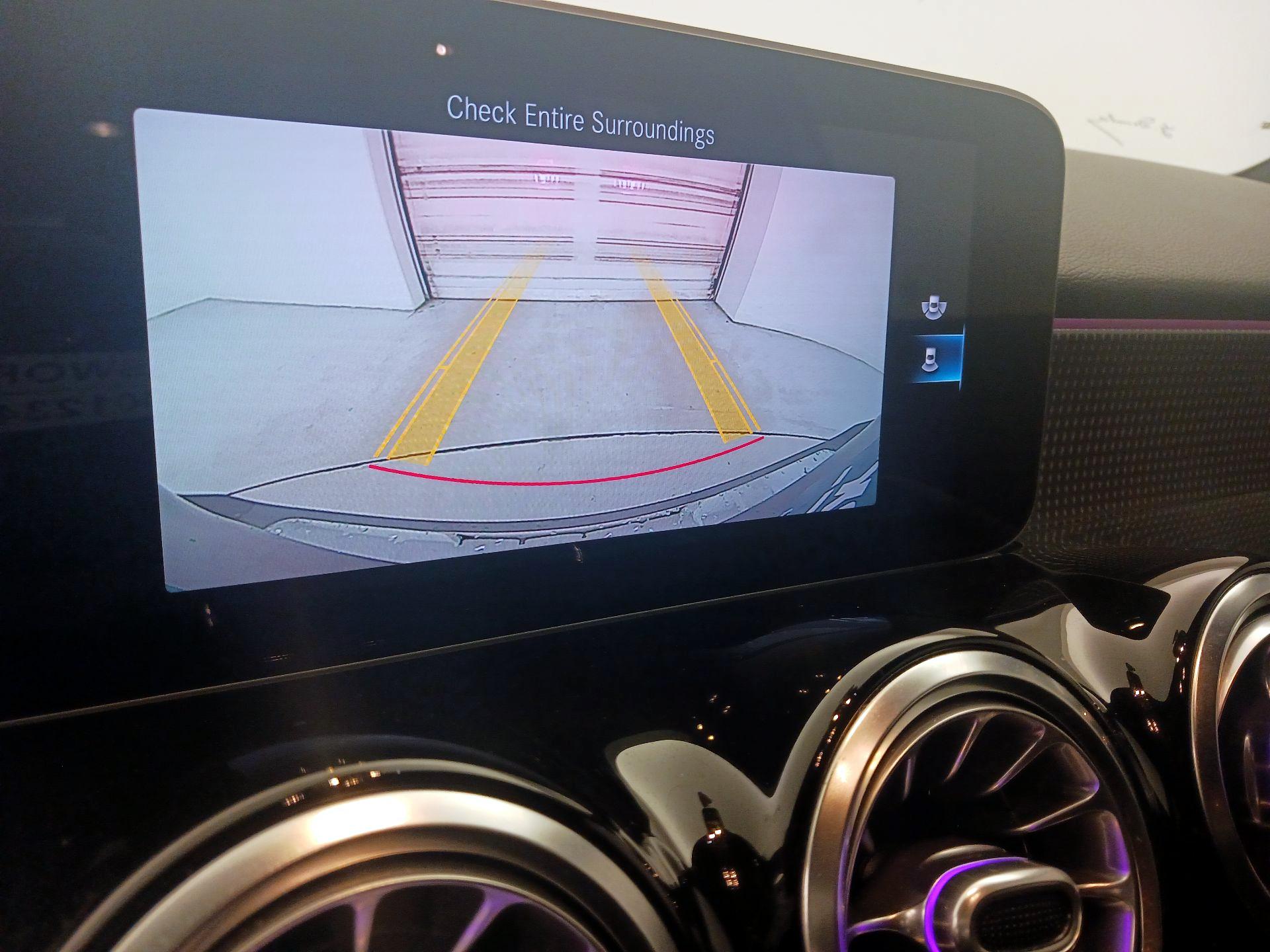 Thumbnail: 2020 Mercedes-Benz GLB - 14