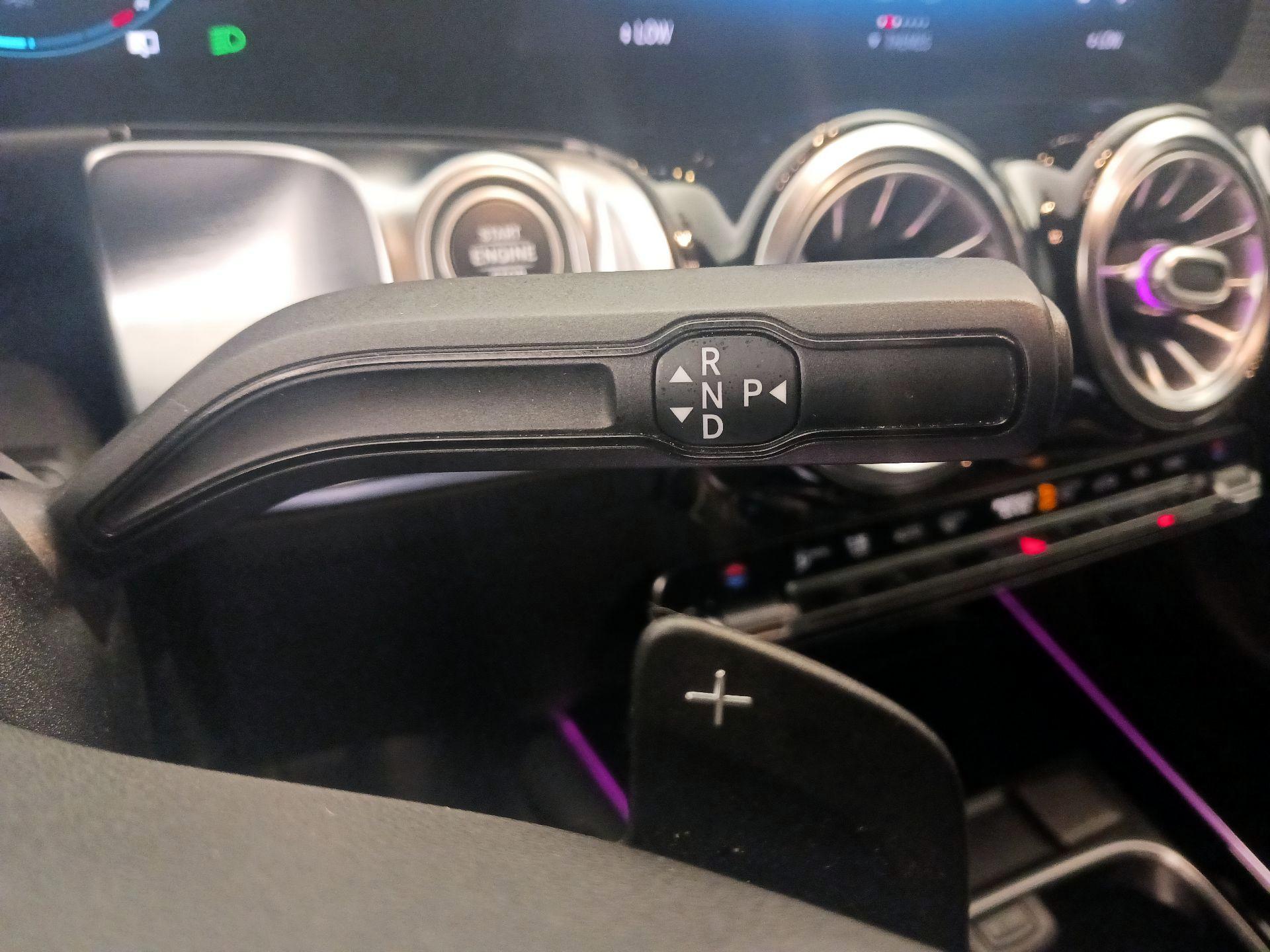 Thumbnail: 2020 Mercedes-Benz GLB - 17