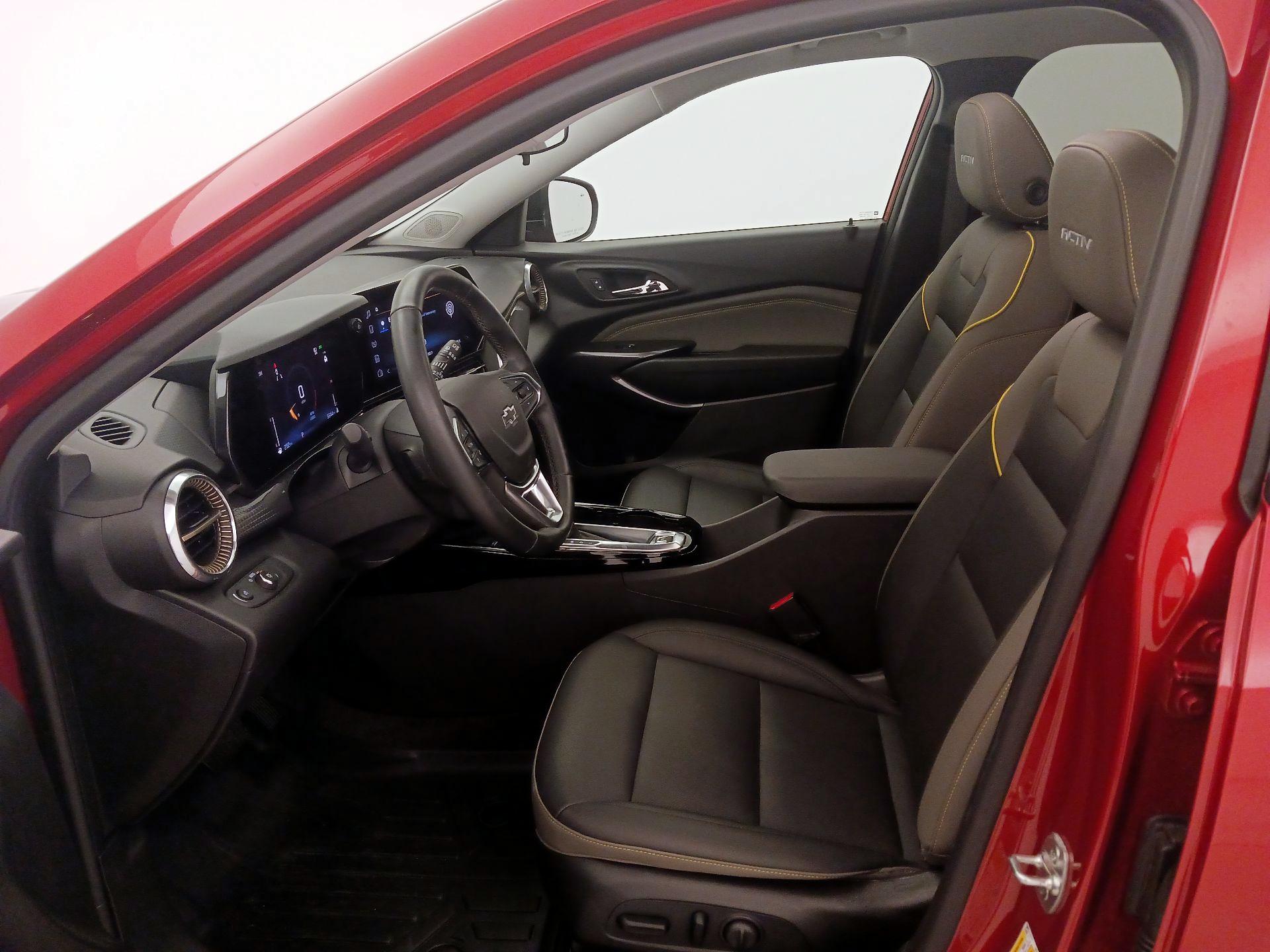 Thumbnail: 2024 Chevrolet Trax - 11