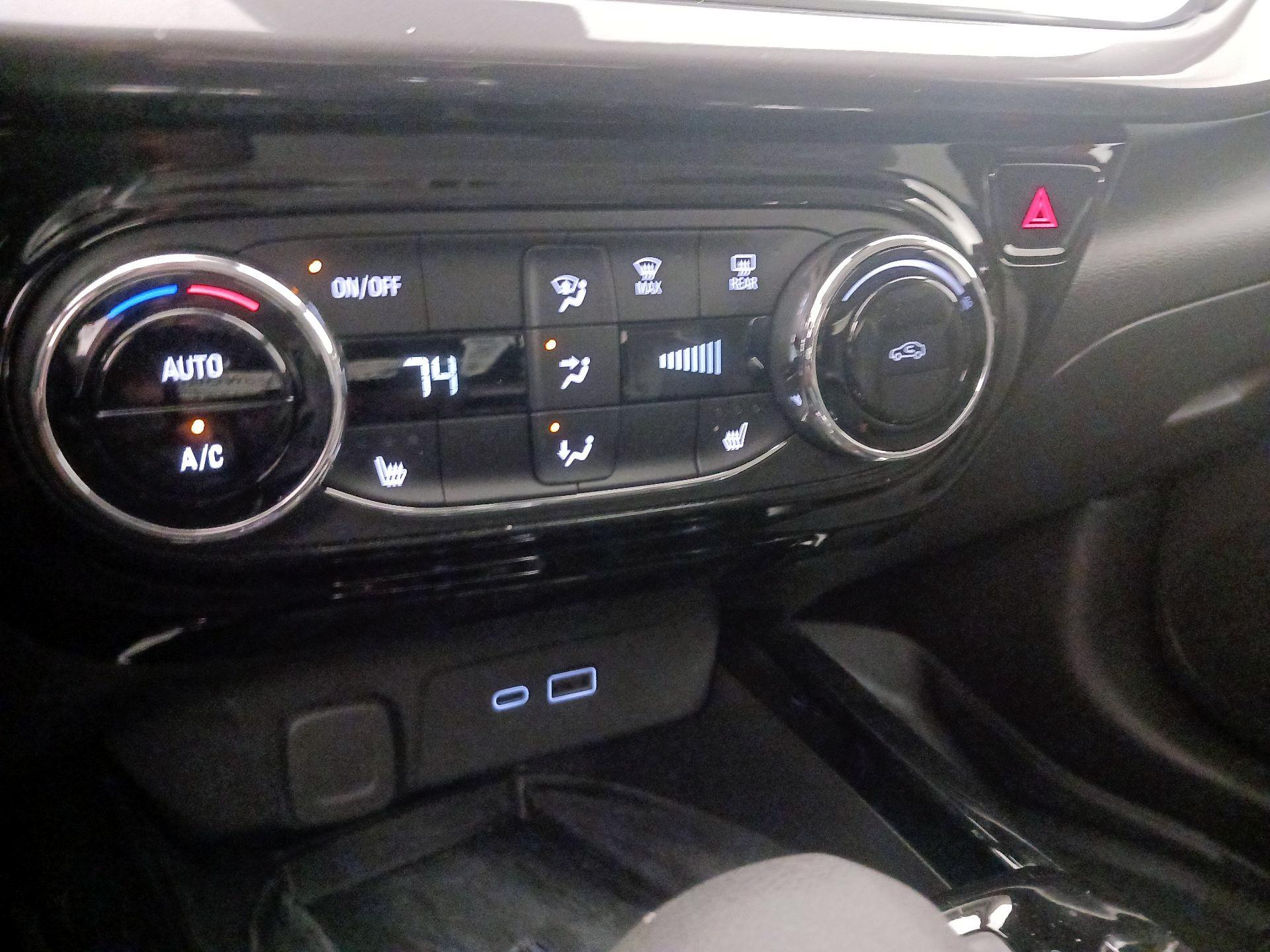 Thumbnail: 2024 Chevrolet Trax - 16