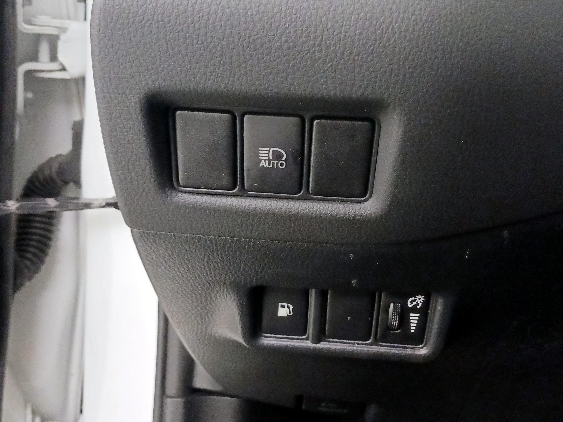 Thumbnail: 2020 Toyota C-HR - 13