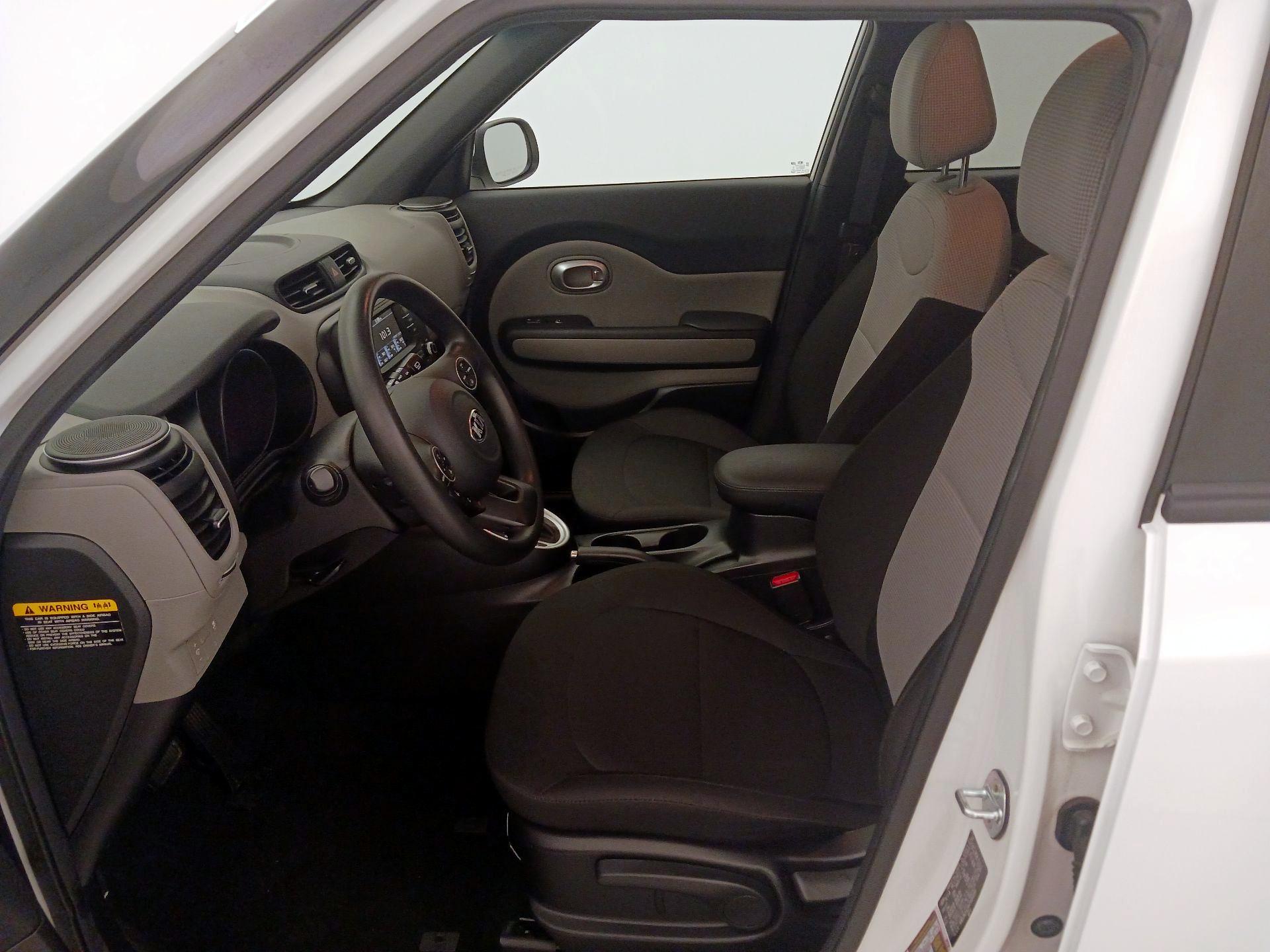 Thumbnail: 2017 Kia Soul - 11