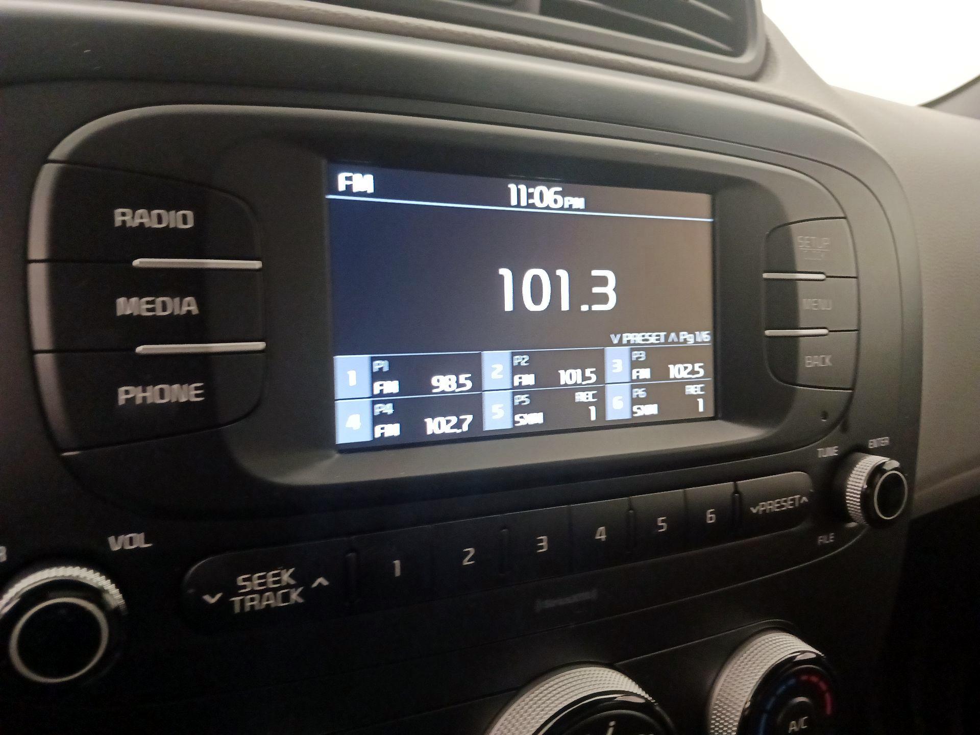 Thumbnail: 2017 Kia Soul - 14