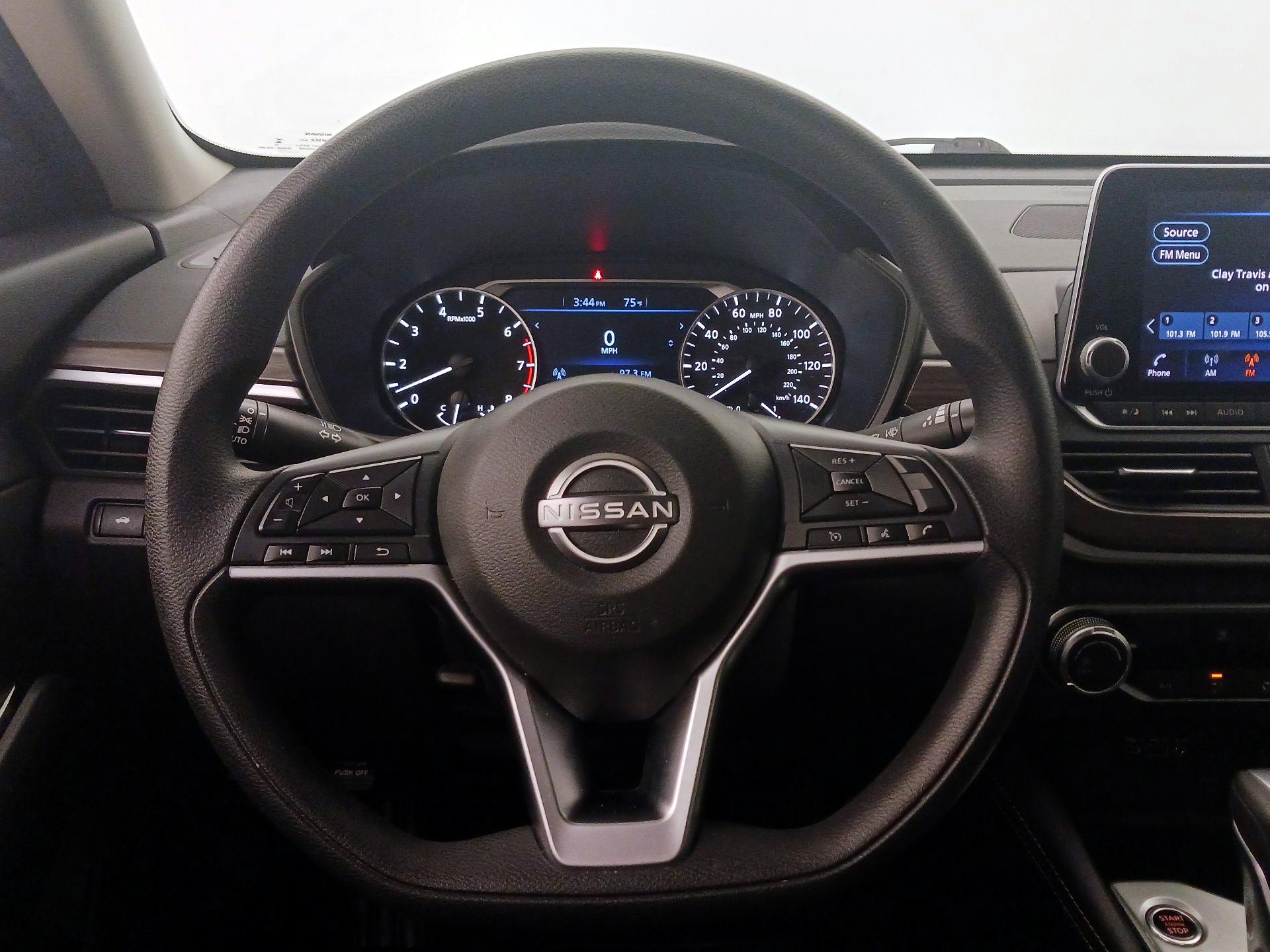 Thumbnail: 2023 Nissan Altima - 10