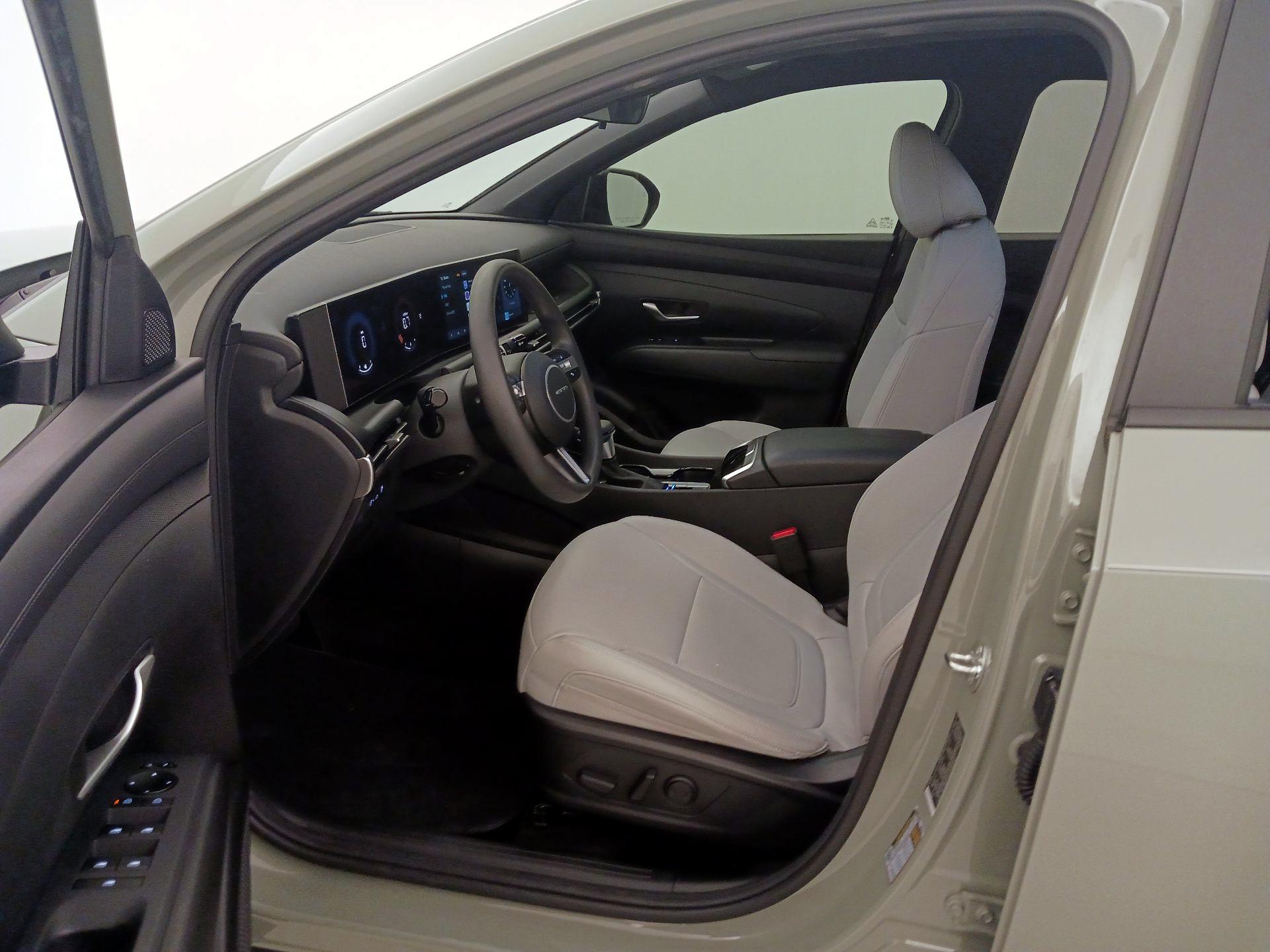 Thumbnail: 2025 Hyundai Santa Cruz - 11