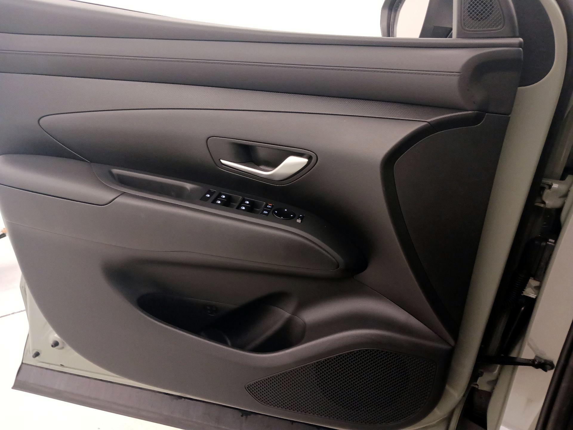 Thumbnail: 2025 Hyundai Santa Cruz - 12