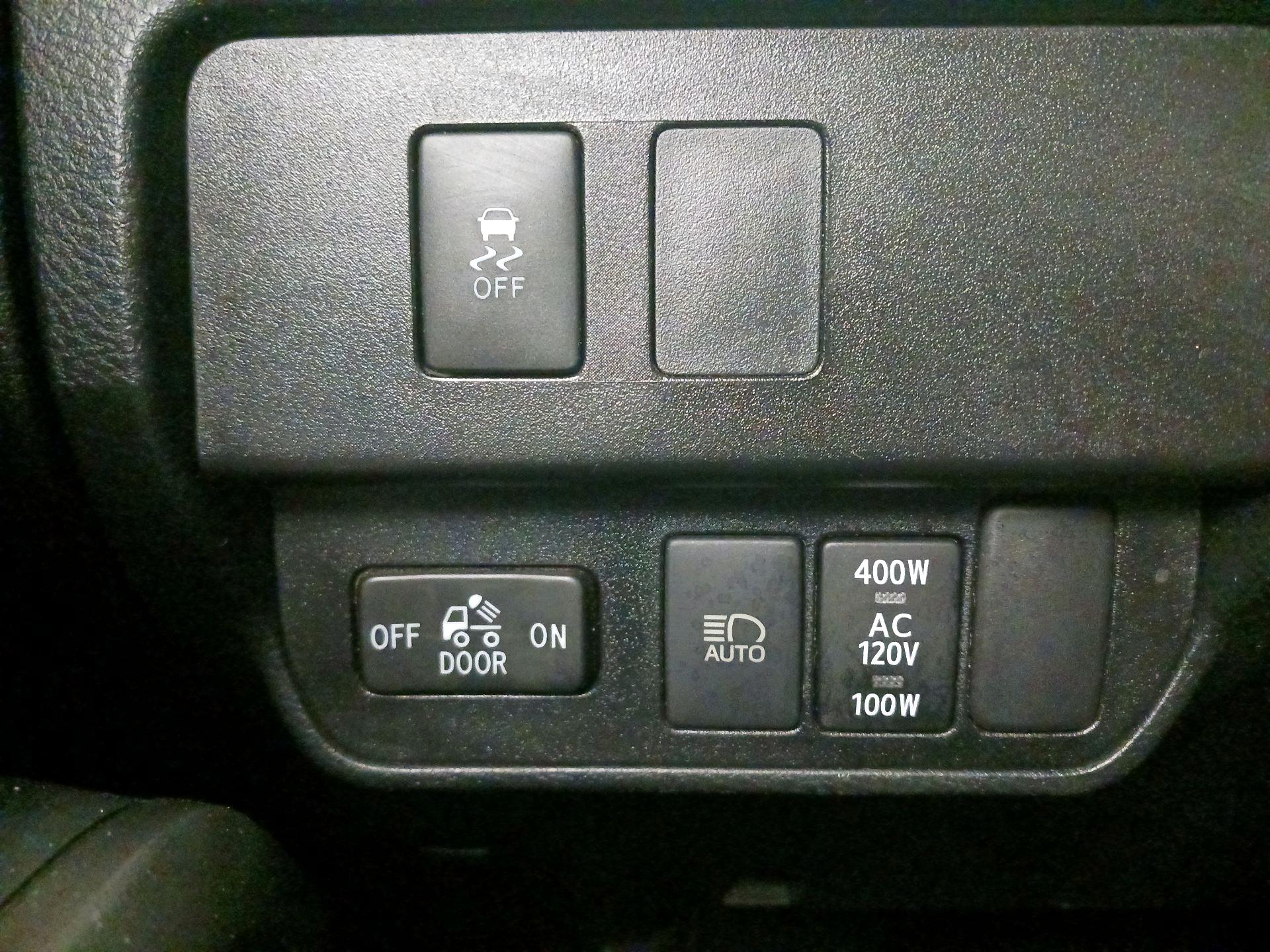 Thumbnail: 2022 Toyota Tacoma - 13