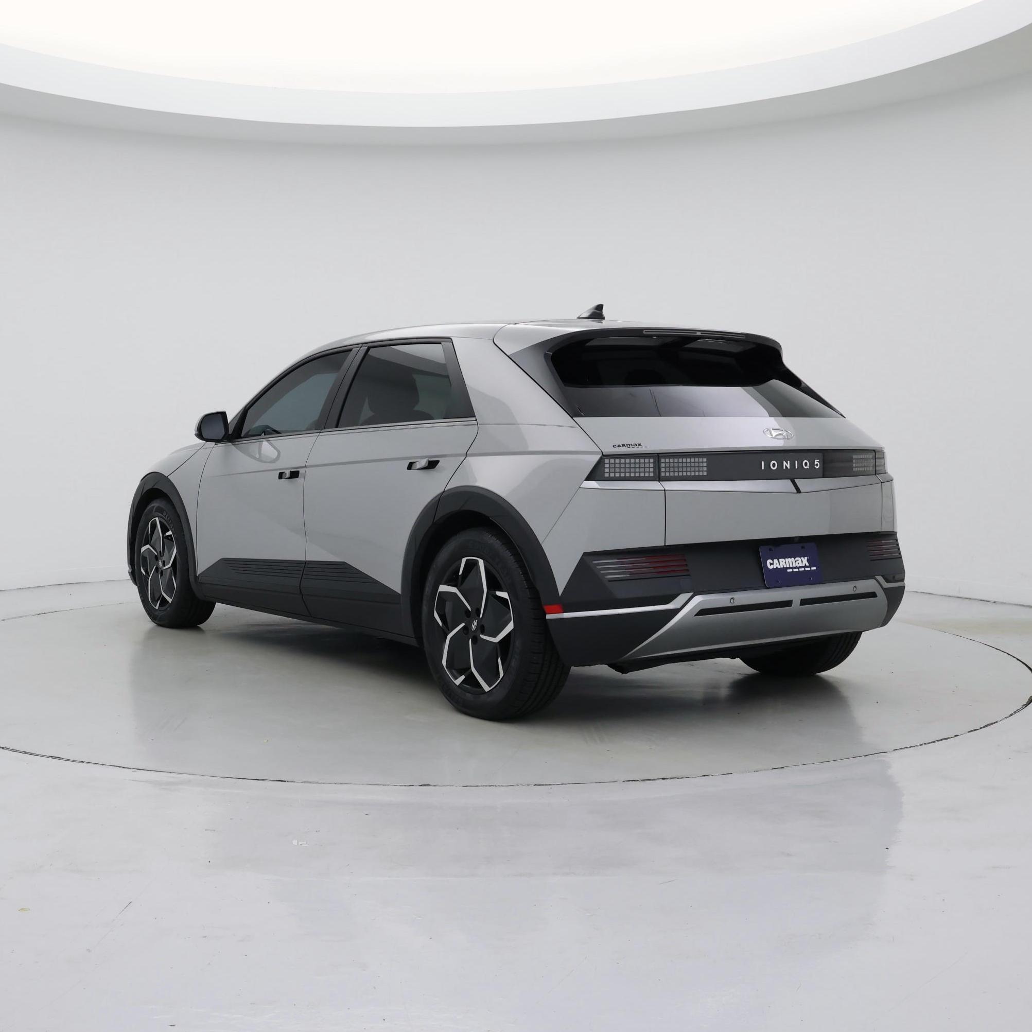 Thumbnail: 2022 Hyundai Ioniq 5 - 2