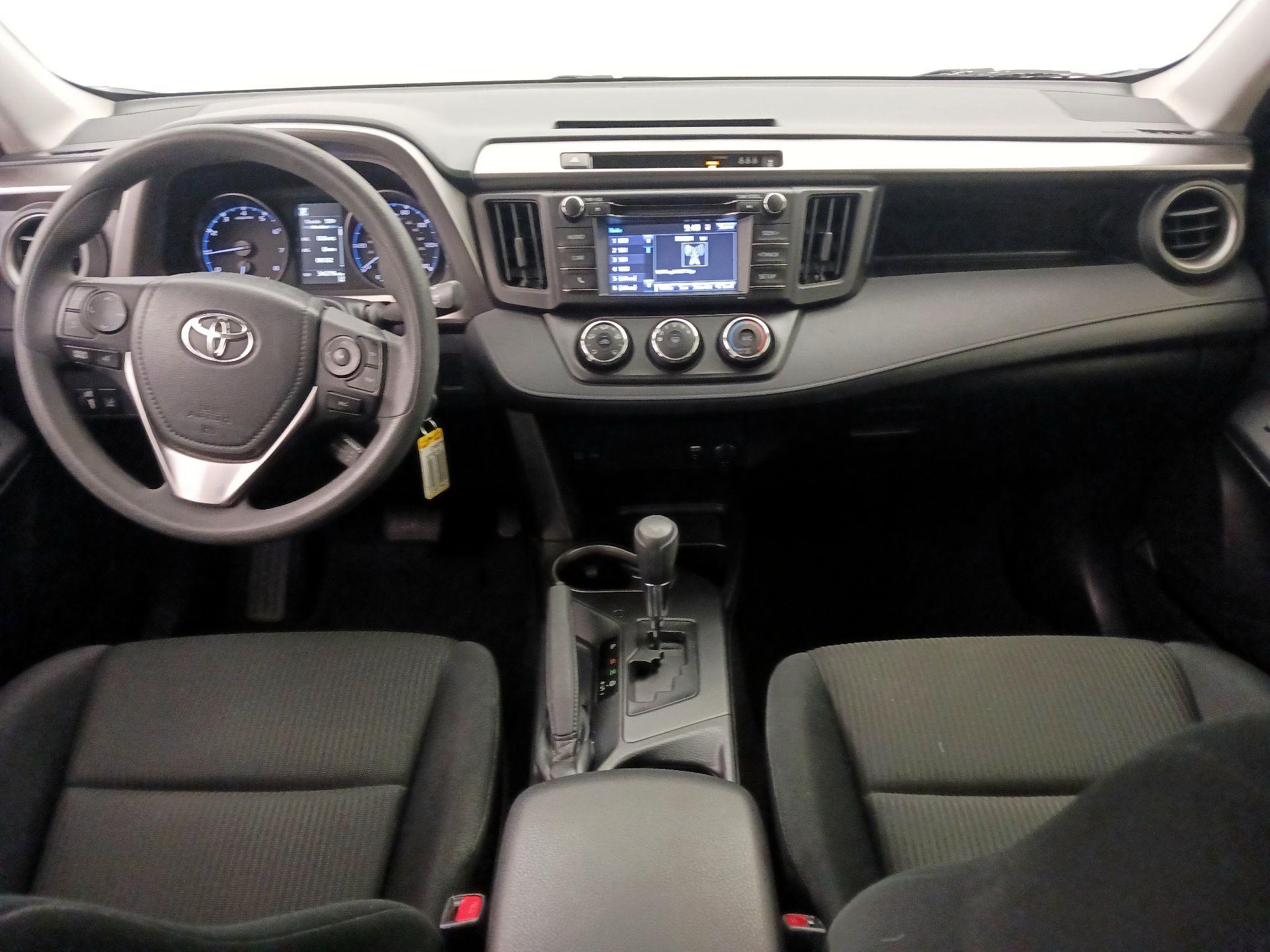 Thumbnail: 2018 Toyota RAV4 - 9