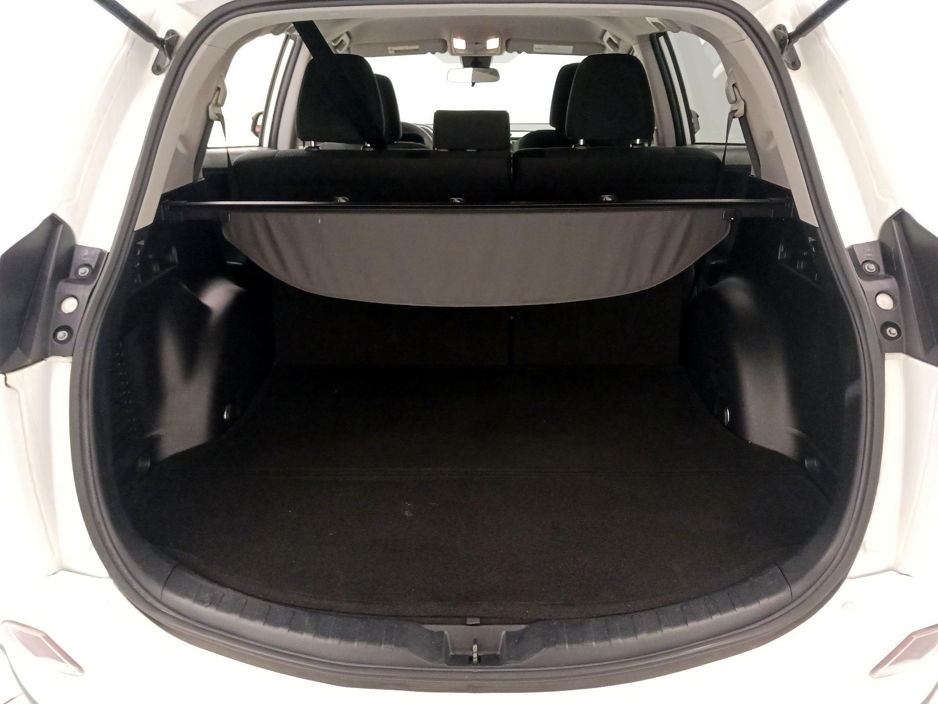 Thumbnail: 2018 Toyota RAV4 - 20