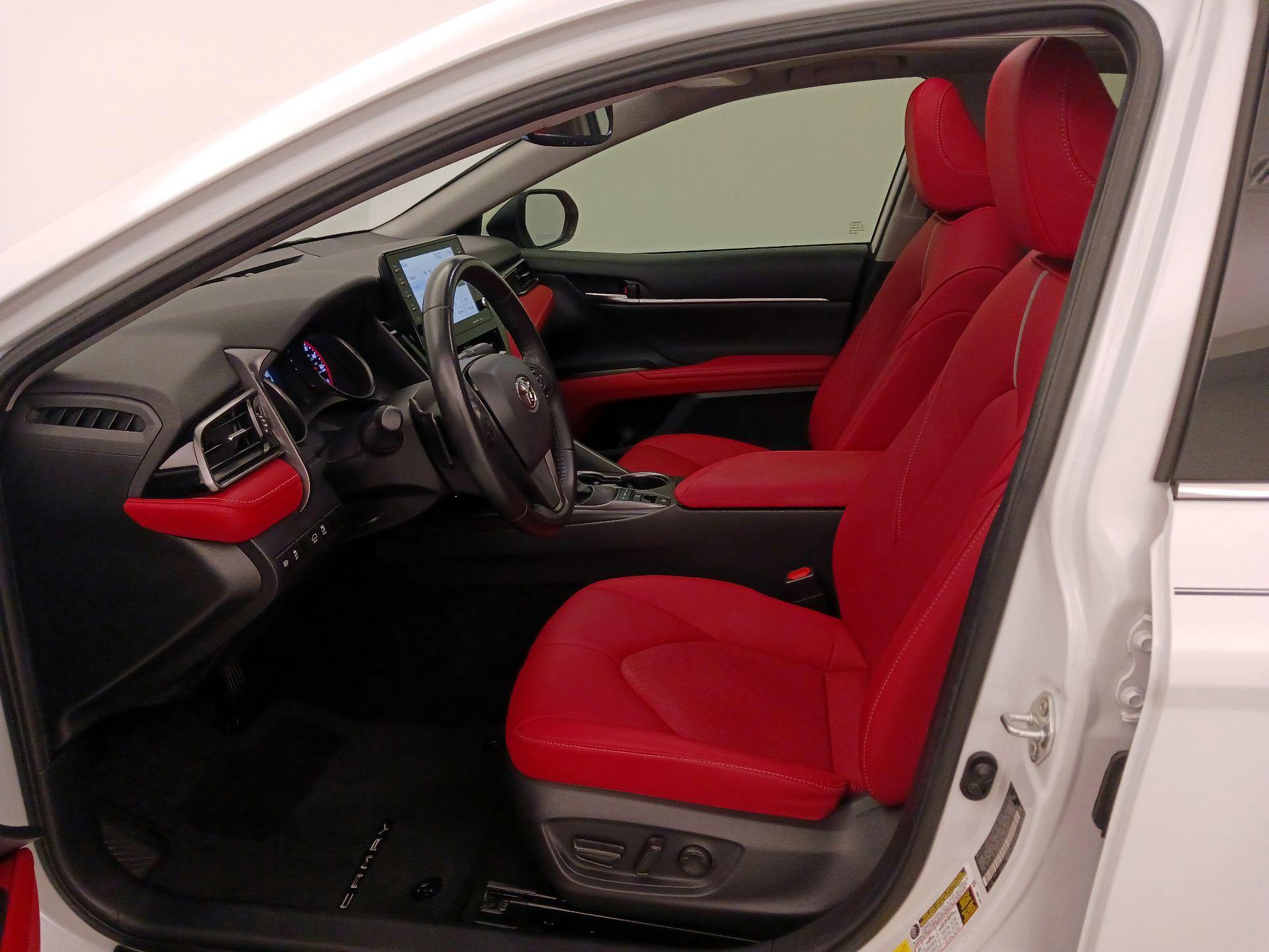 Thumbnail: 2021 Toyota Camry - 11