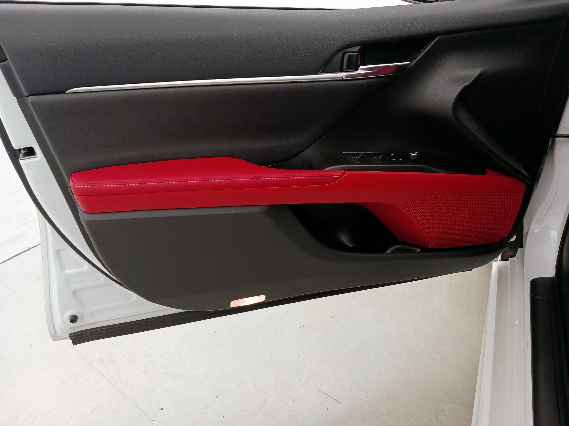 Thumbnail: 2021 Toyota Camry - 12