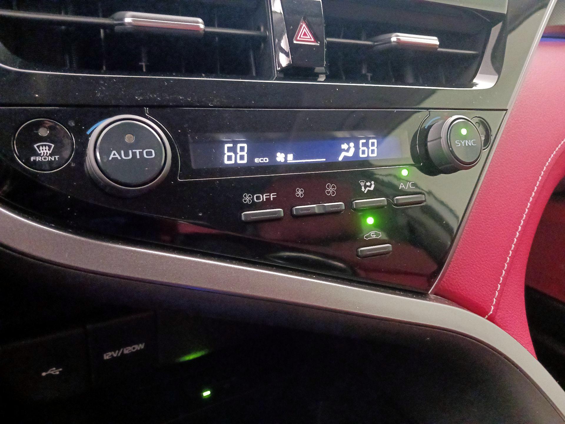 Thumbnail: 2021 Toyota Camry - 16