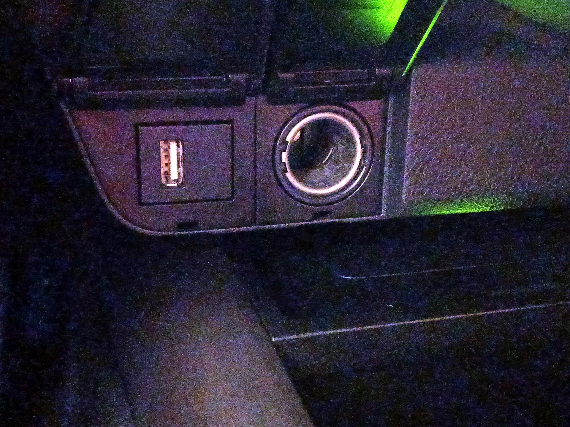 Thumbnail: 2021 Toyota Camry - 18