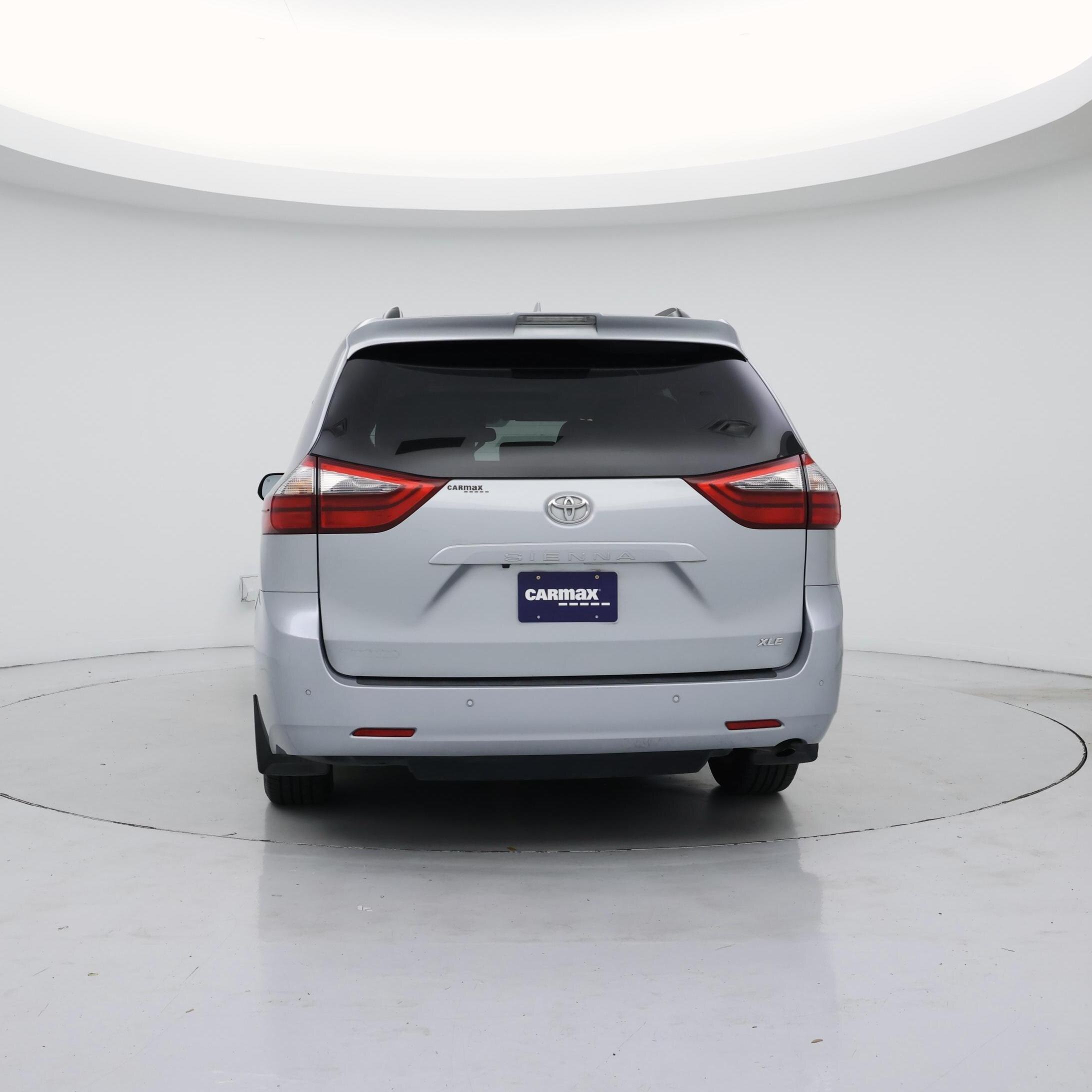 Thumbnail: 2020 Toyota Sienna - 6