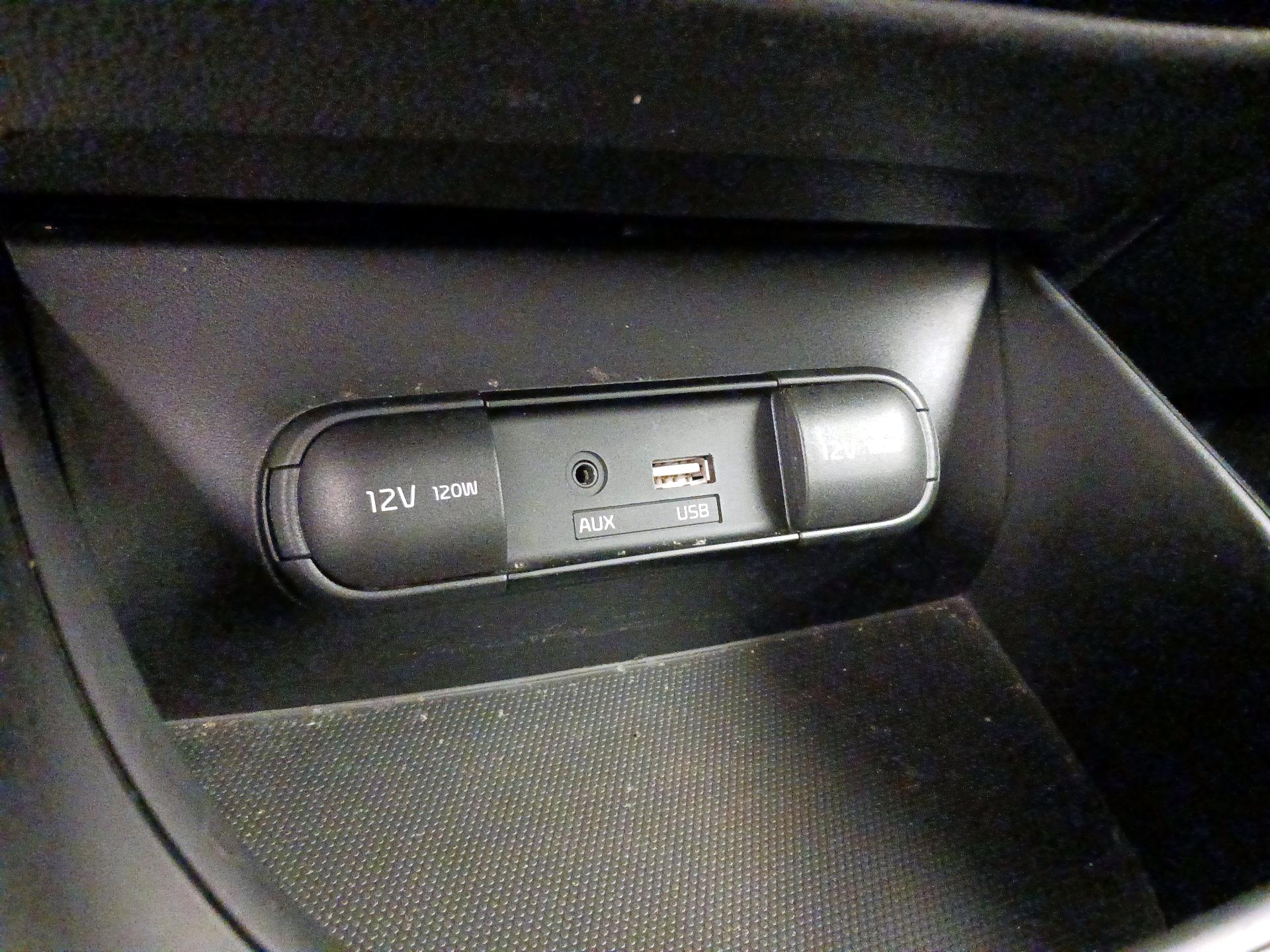 Thumbnail: 2016 Kia Soul - 18