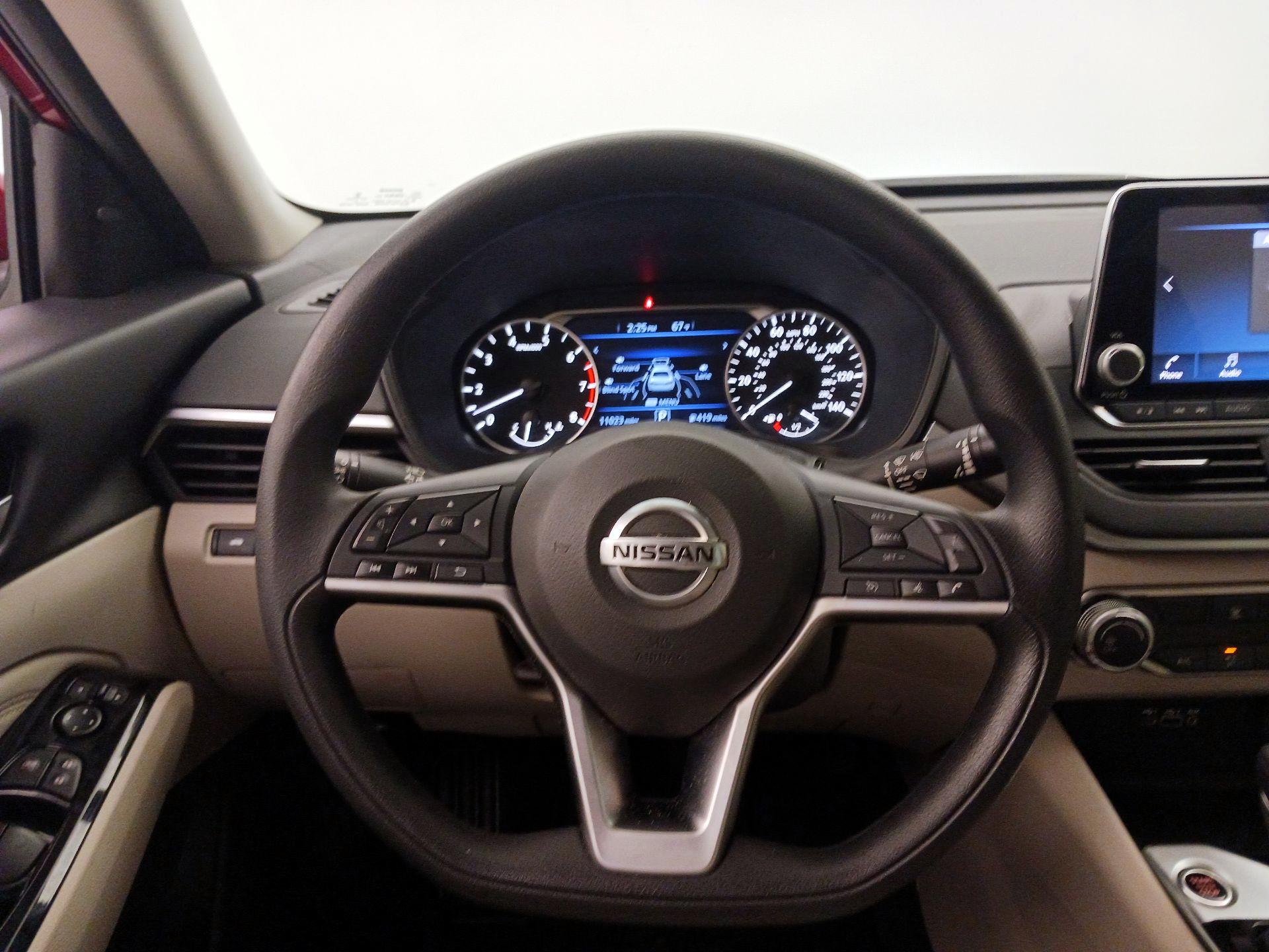 Thumbnail: 2021 Nissan Altima - 10