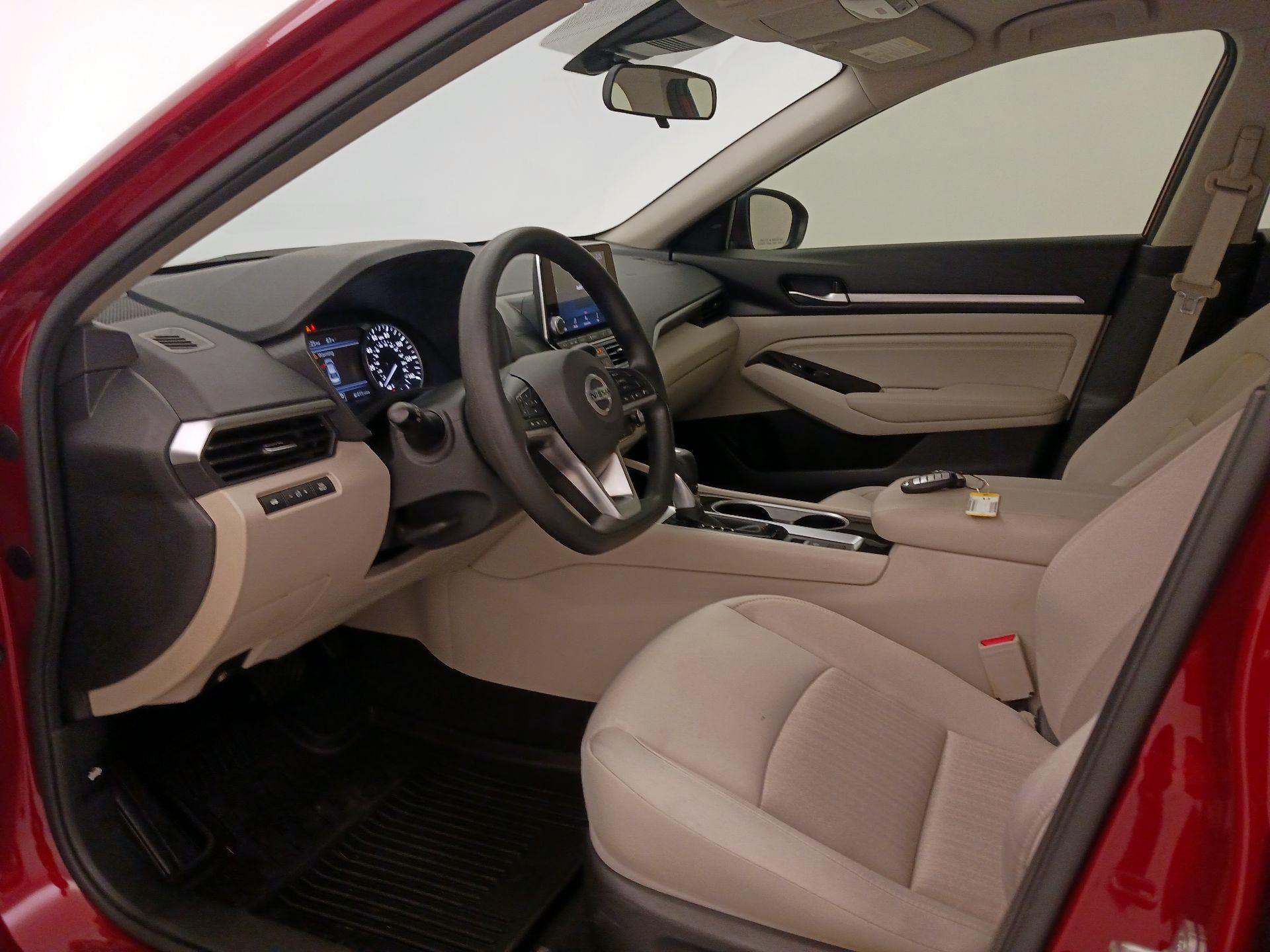 Thumbnail: 2021 Nissan Altima - 11