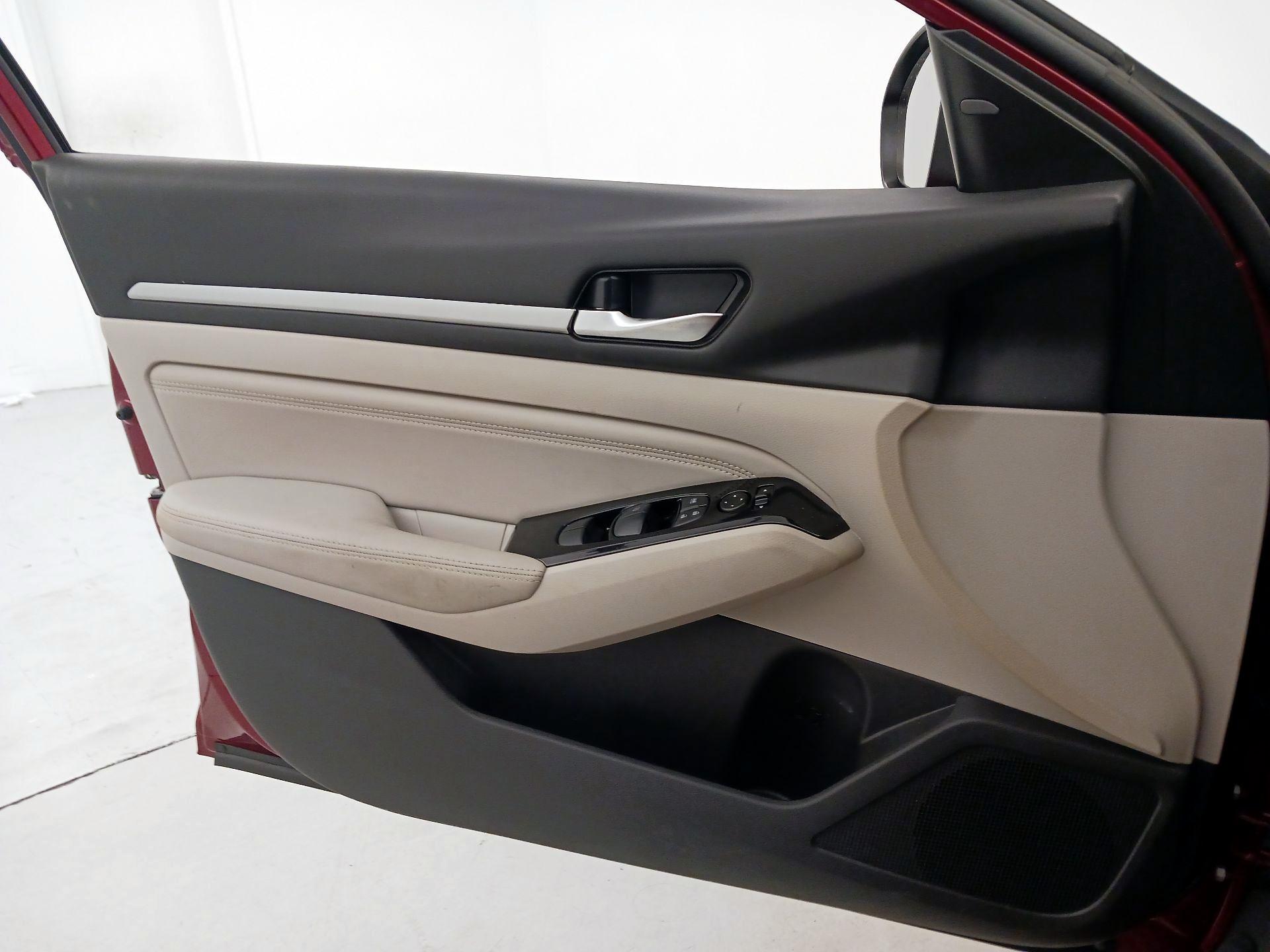 Thumbnail: 2021 Nissan Altima - 12