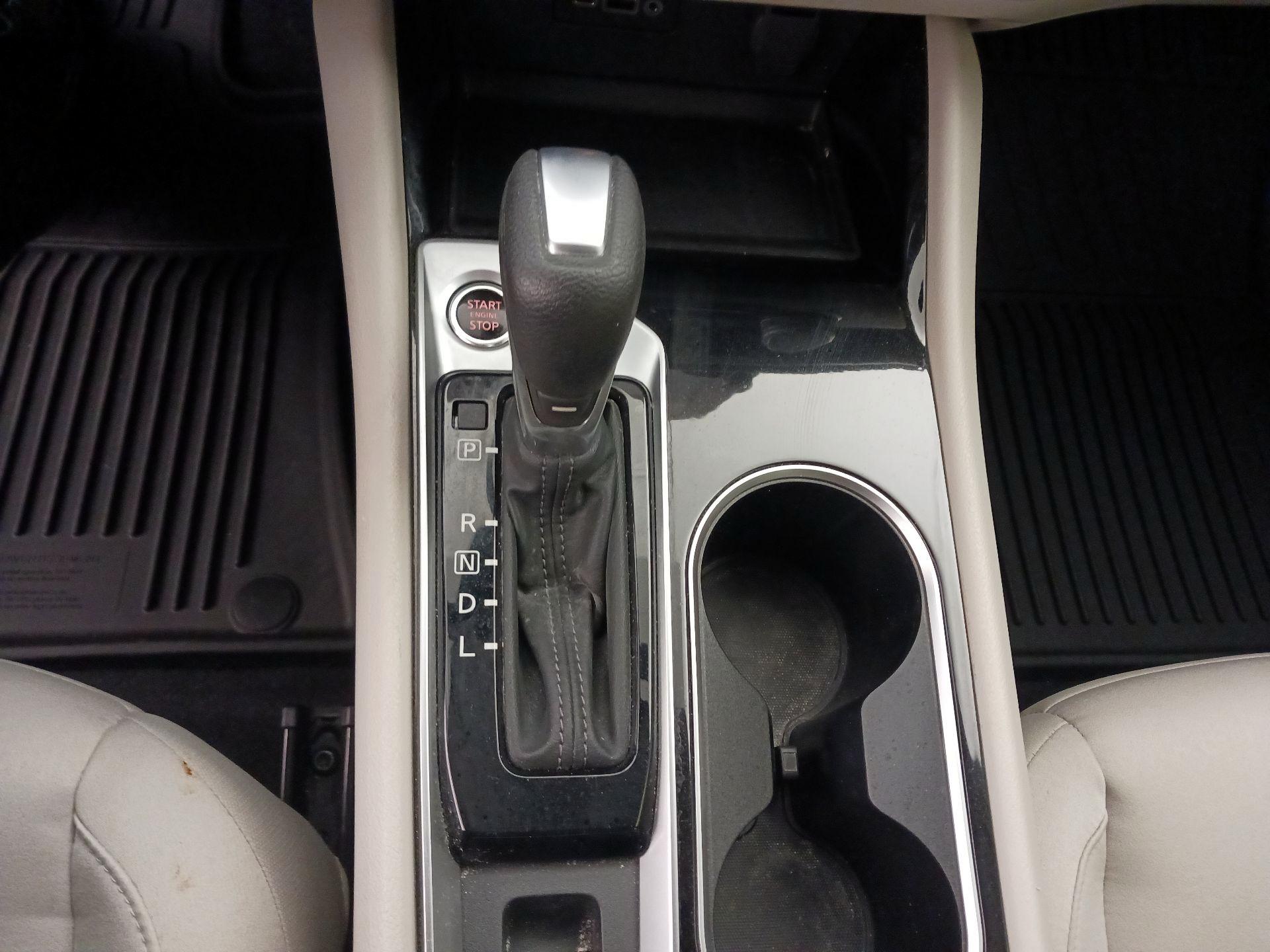 Thumbnail: 2021 Nissan Altima - 17