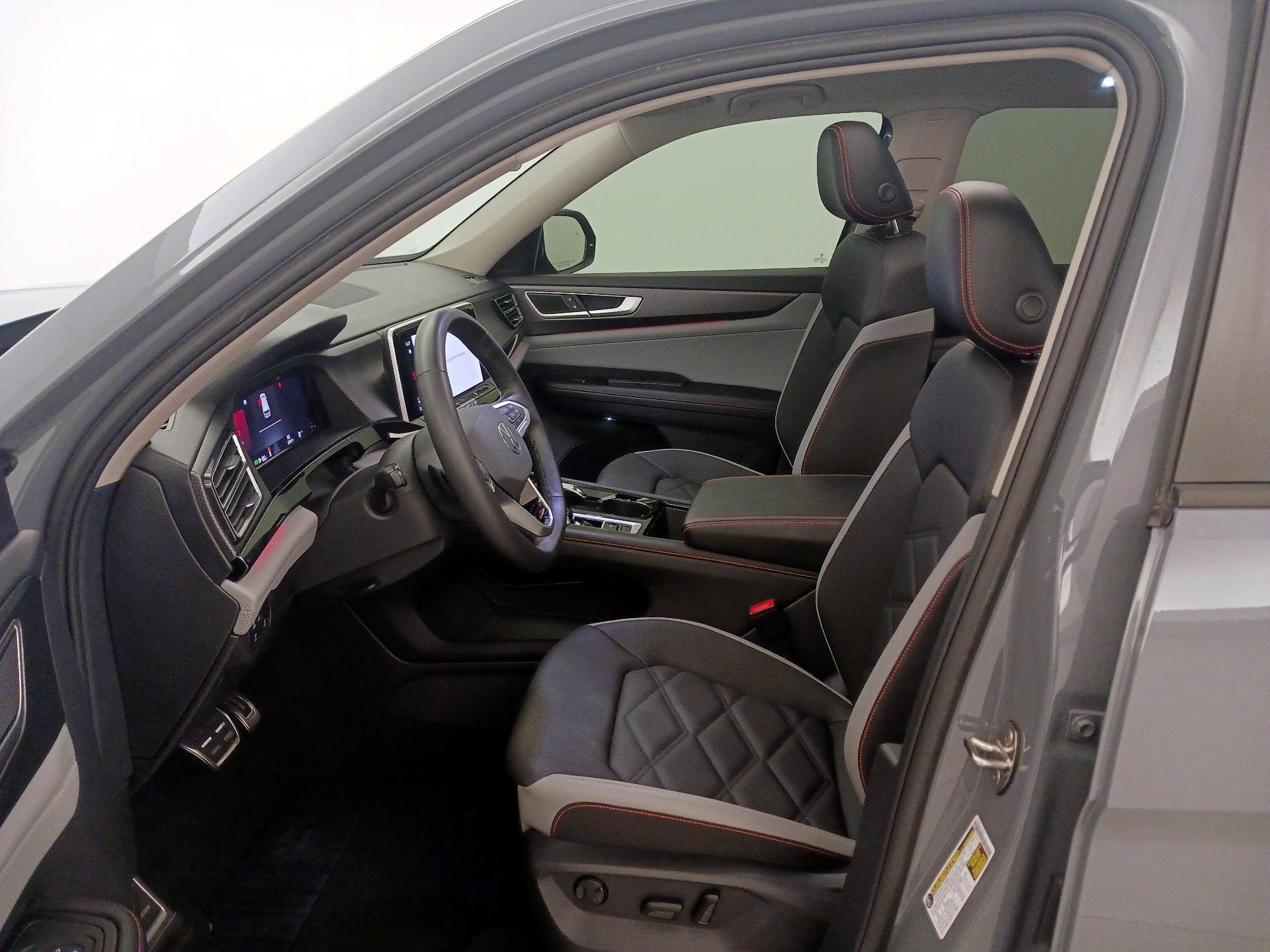 Thumbnail: 2024 Volkswagen Atlas - 11