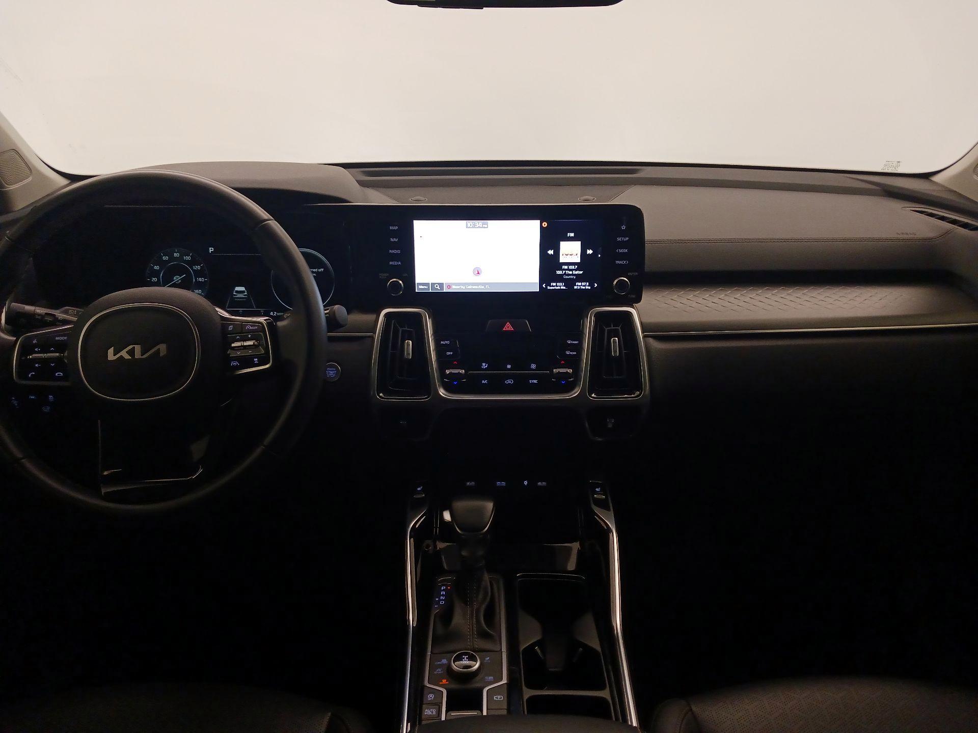 Thumbnail: 2023 Kia Sorento - 9