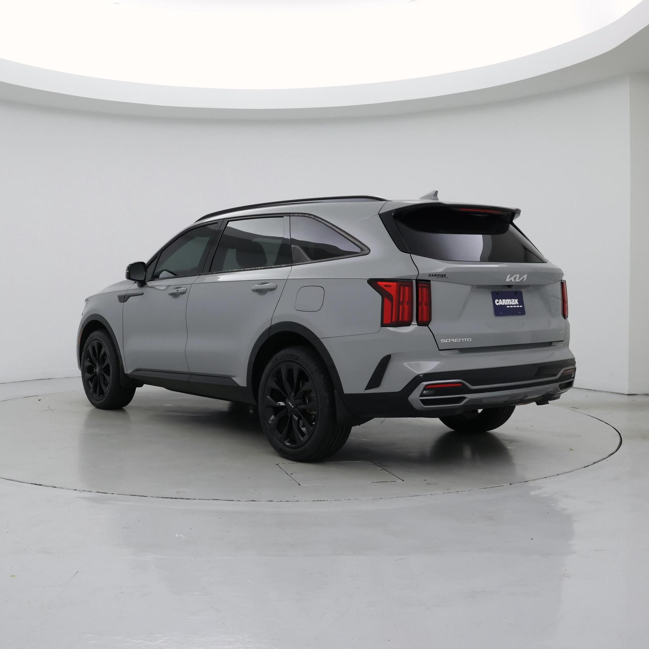 Thumbnail: 2023 Kia Sorento - 2