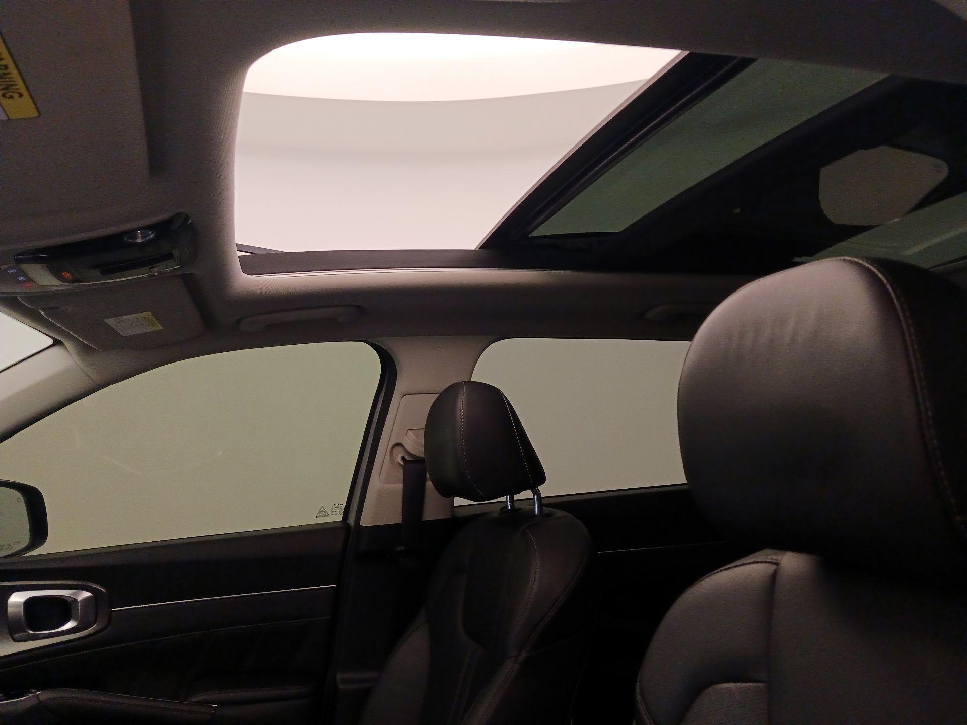 Thumbnail: 2023 Kia Sorento - 20