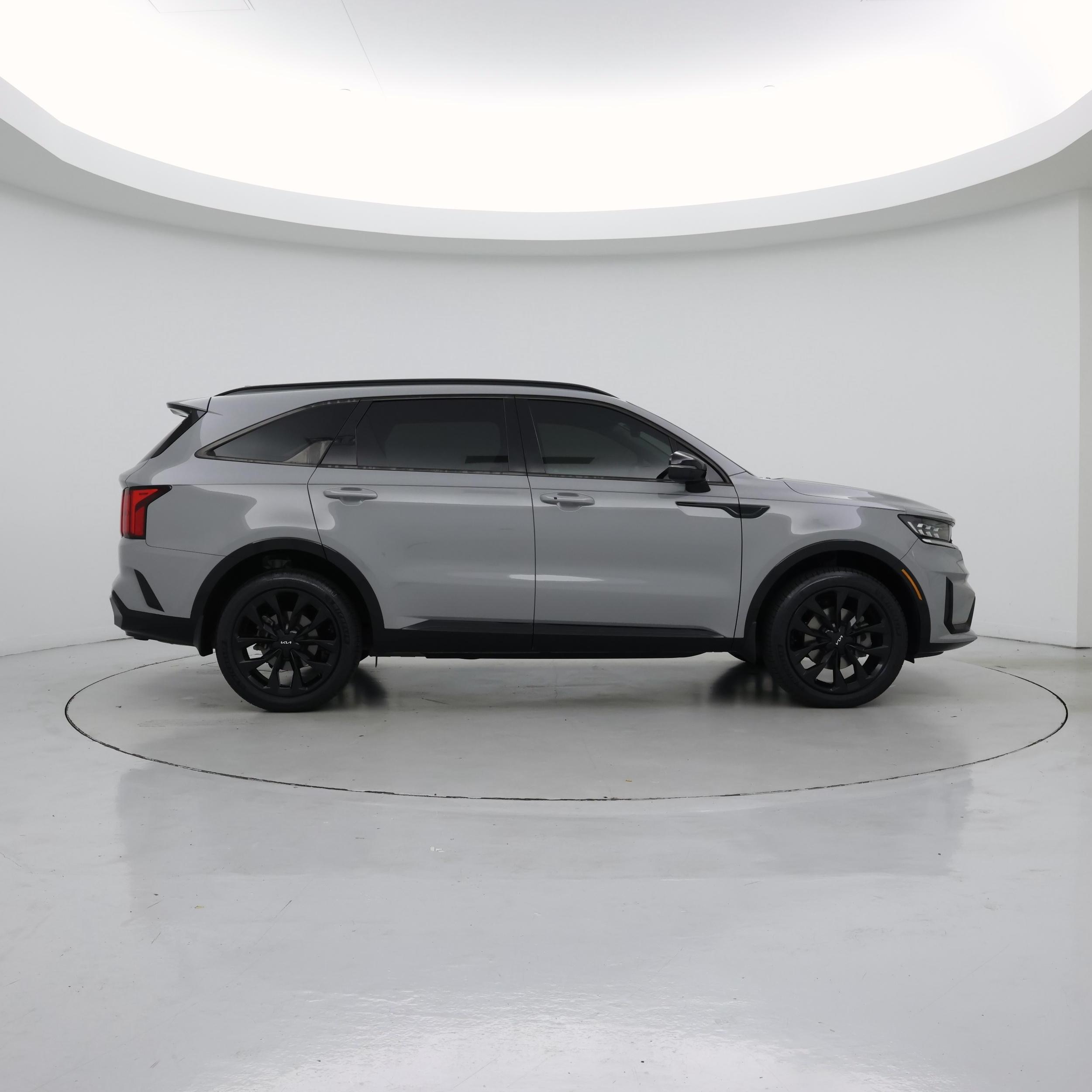 Thumbnail: 2023 Kia Sorento - 7